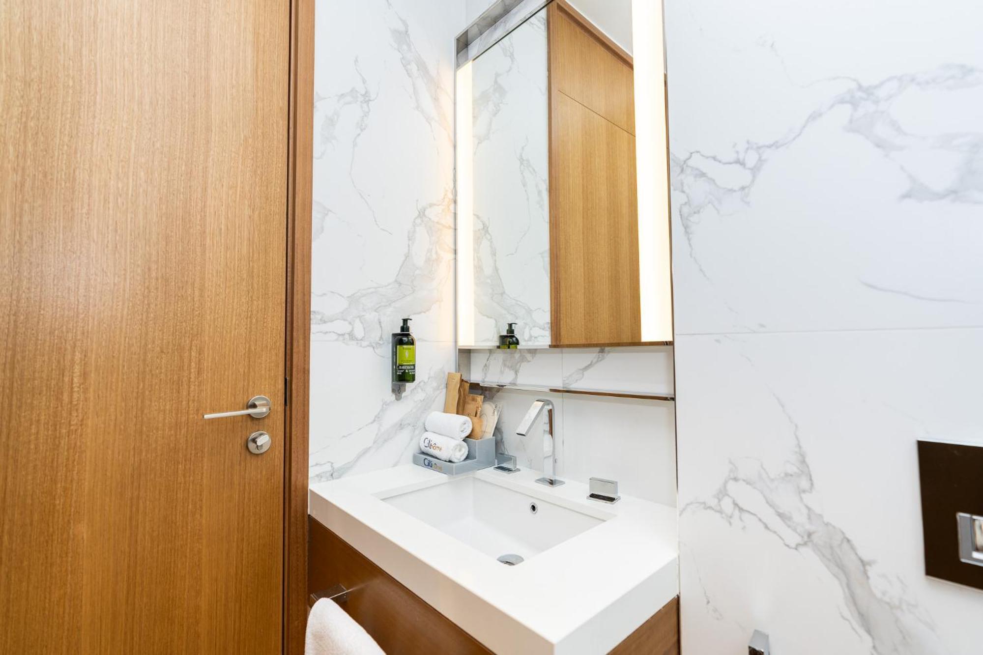 Citihome - 2br At Address Opera In Downtown * Dubaï