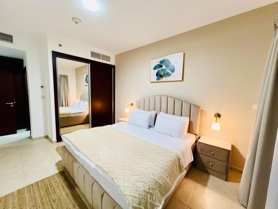 Apartment 1 Bedroom Flat, Luxury Amenities, Opp & Club With Free Parking In Marina Dubai