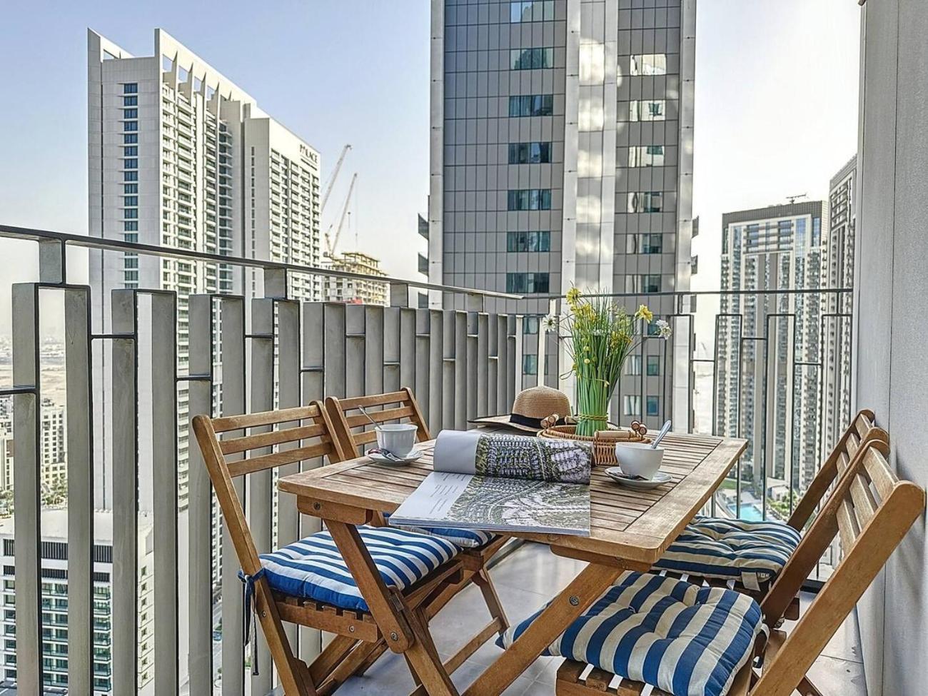 Fam Living - Spacious 3-bedroom In Creek Gate With Stunning Views *