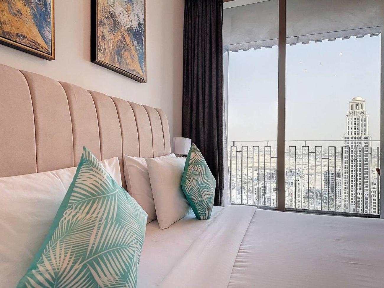 Fam Living - Spacious 3-bedroom In Creek Gate With Stunning Views Dubai
