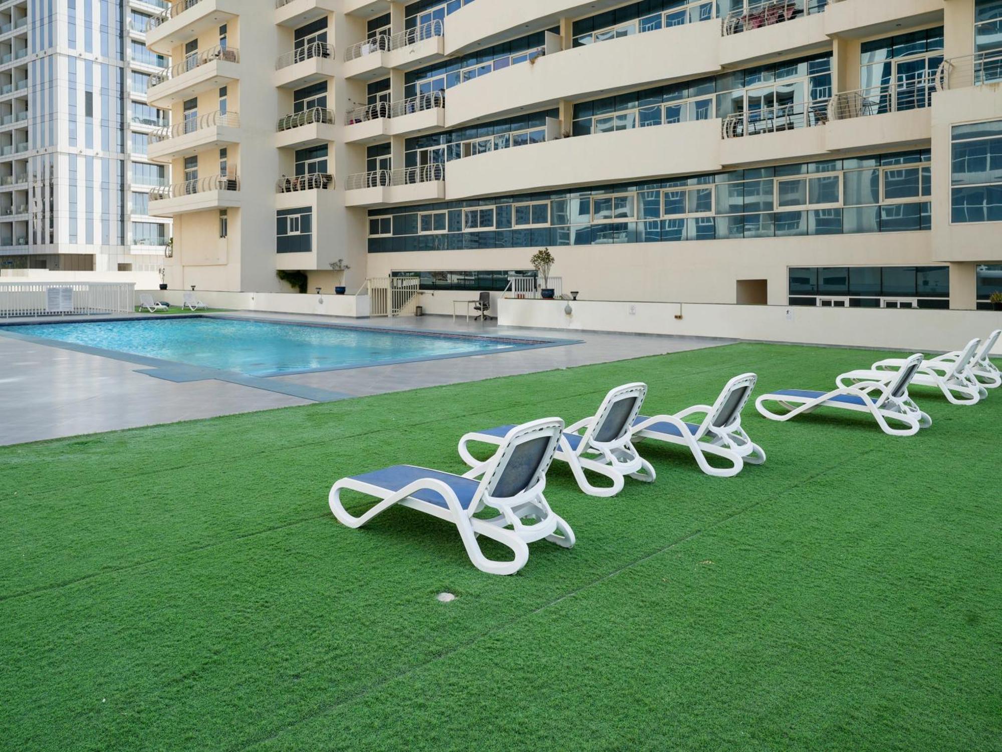 Stunning 1br With Golf View In Sports *