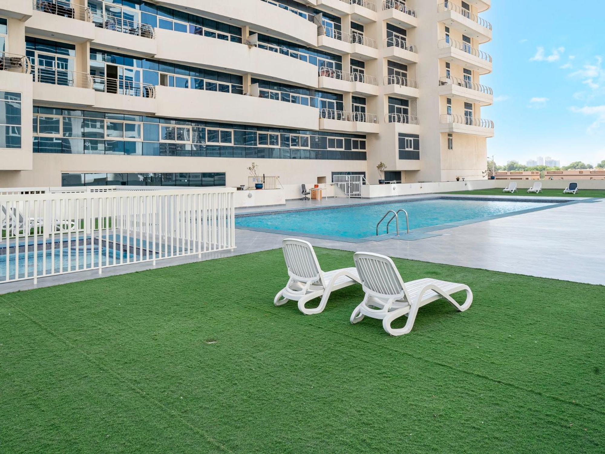 Stunning 1br With Golf View In Sports