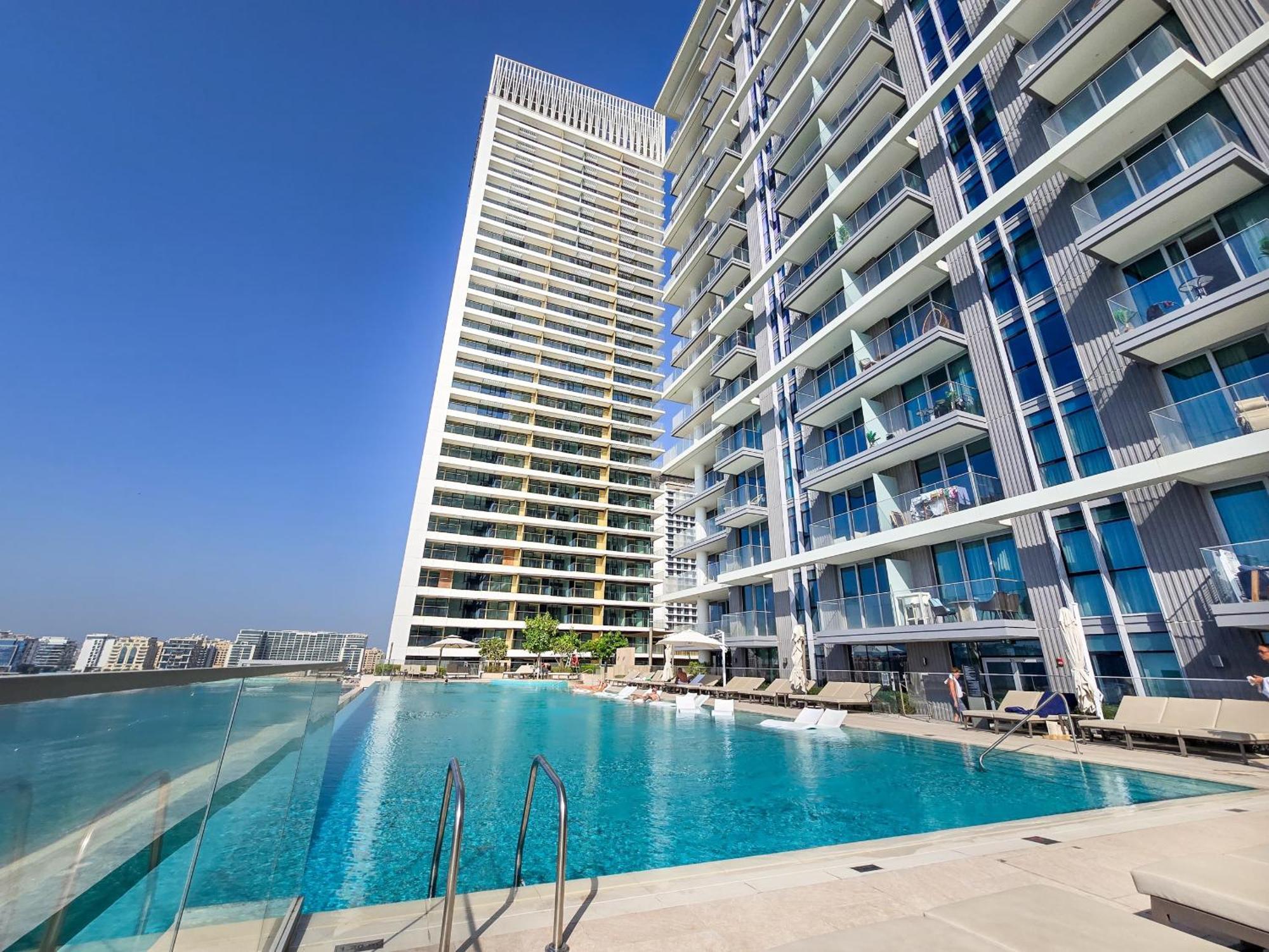 Lägenhet Easygo- Beachfront 2bdr In Harbor- Isle Dubai