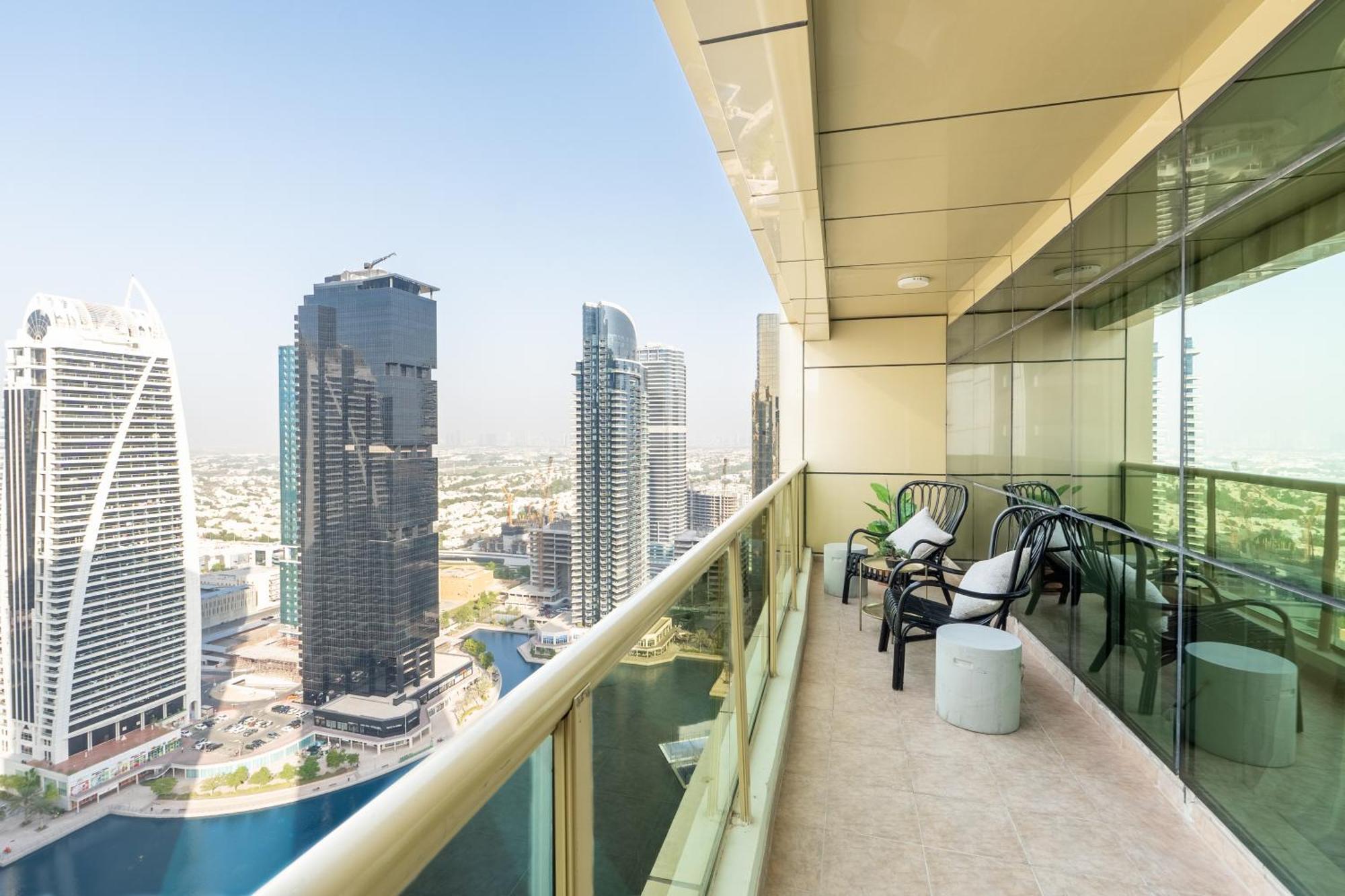 Lejlighed Stylish 1br Apartment! Near Metro & Stroll To Marina Dubai