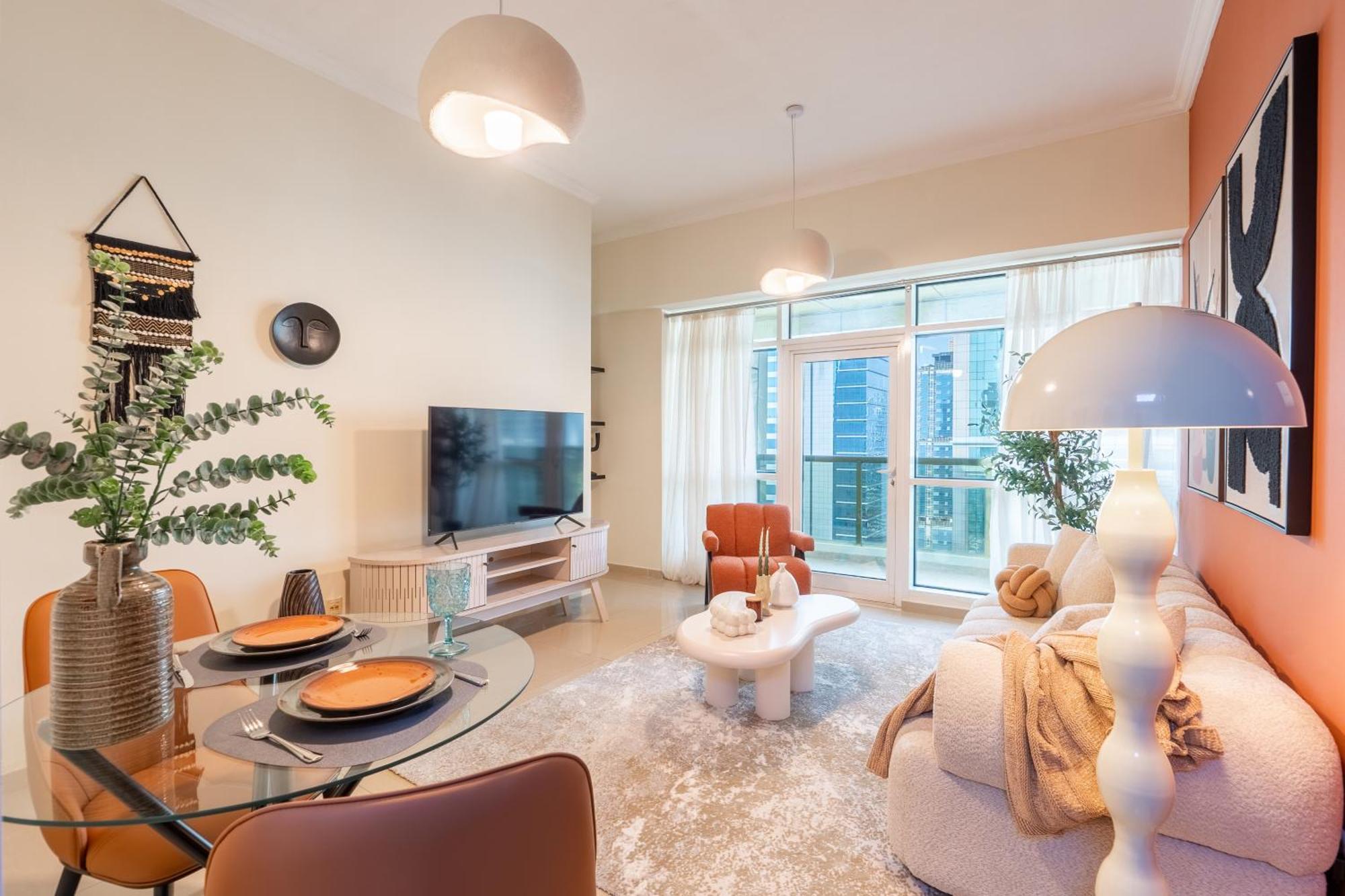 Stylish 1br Apartment! Near Metro & Stroll To Marina Lejlighed *