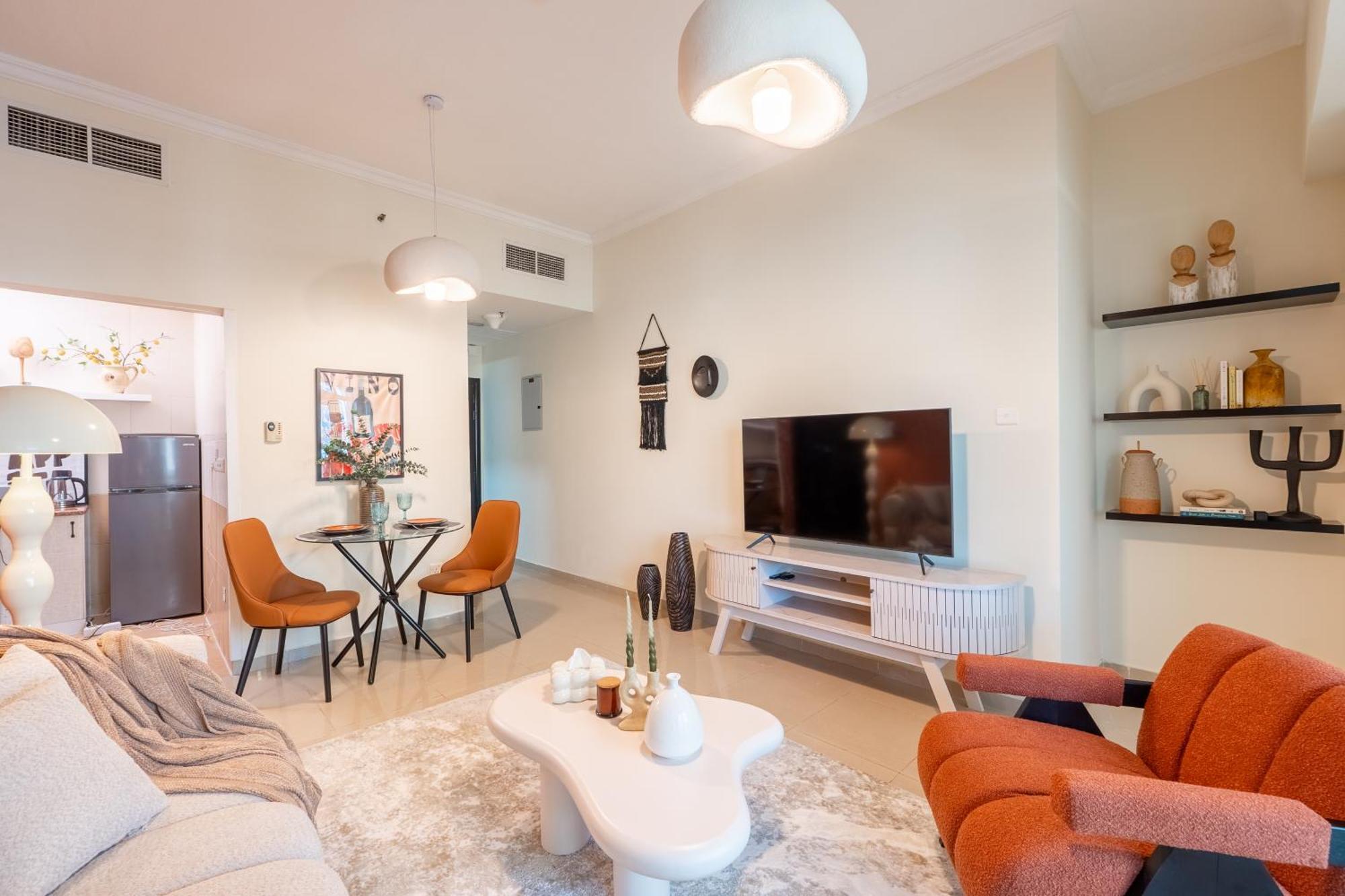 Stylish 1br Apartment! Near Metro & Stroll To Marina Lejlighed