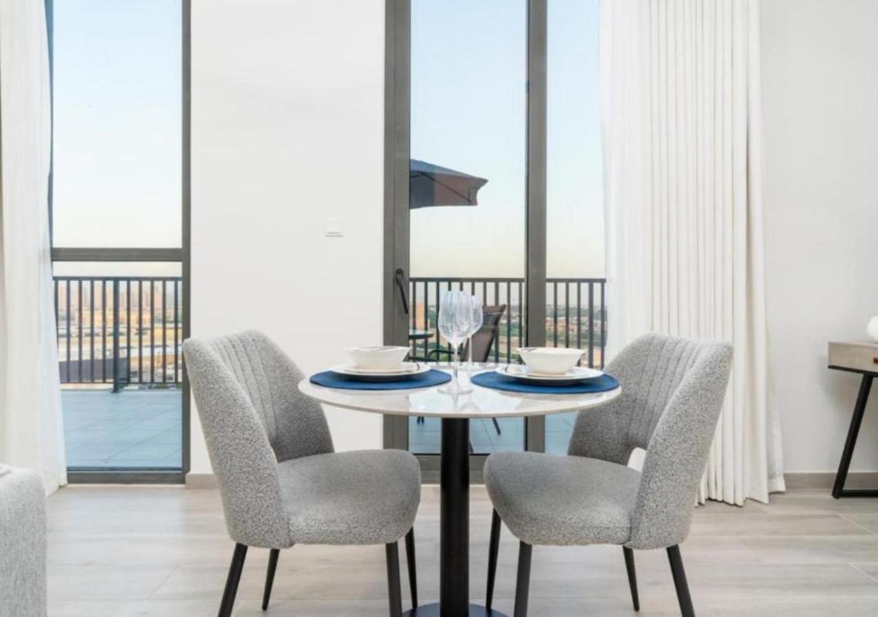 Charming Midtown 9th Floor With Balcony By Vibel * Dubaï