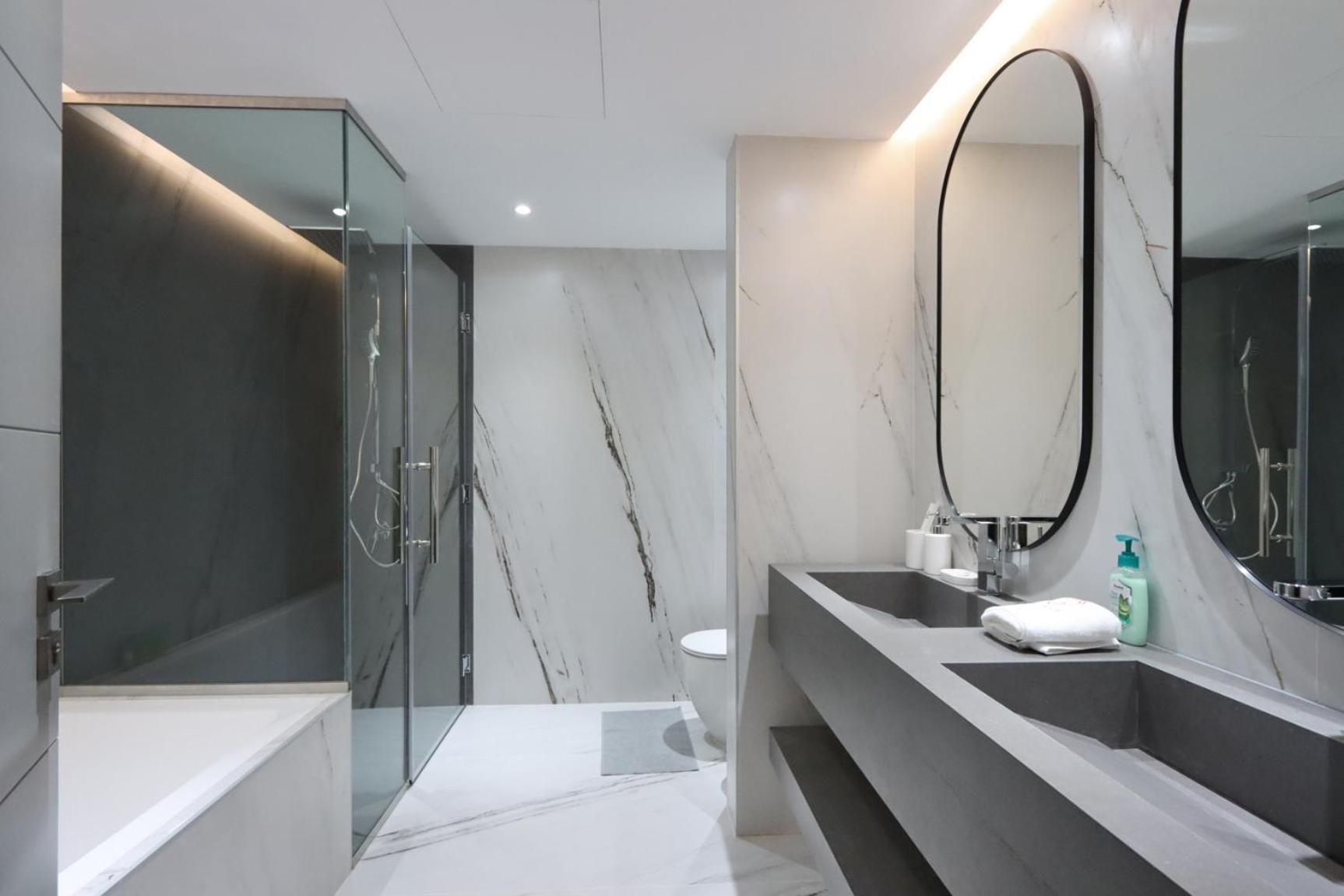 Livbnb - 2b With Modern Interiors, Emaar Boulevard