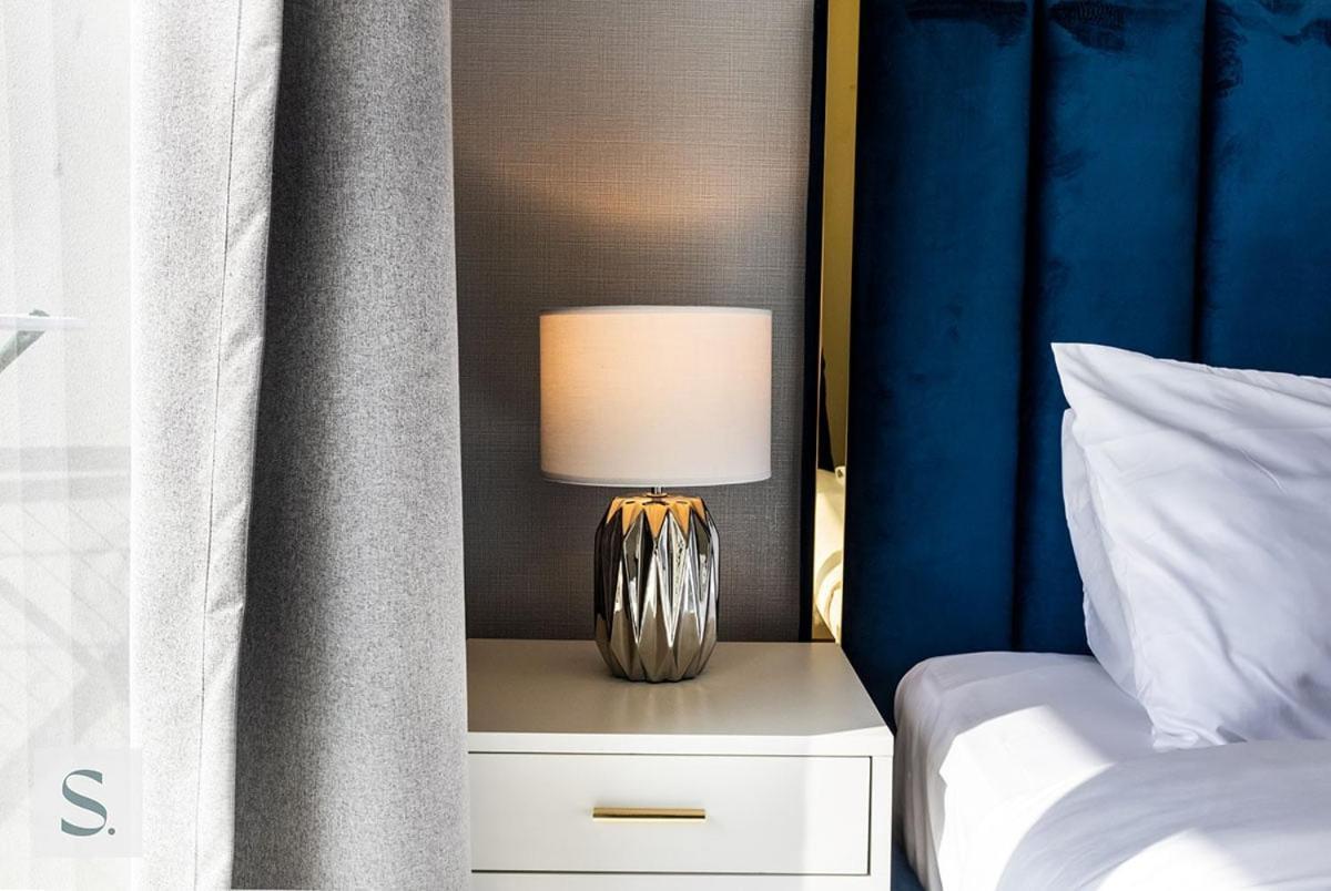 Aws Homes - Lux Gateaway Near Mall * Dubaï