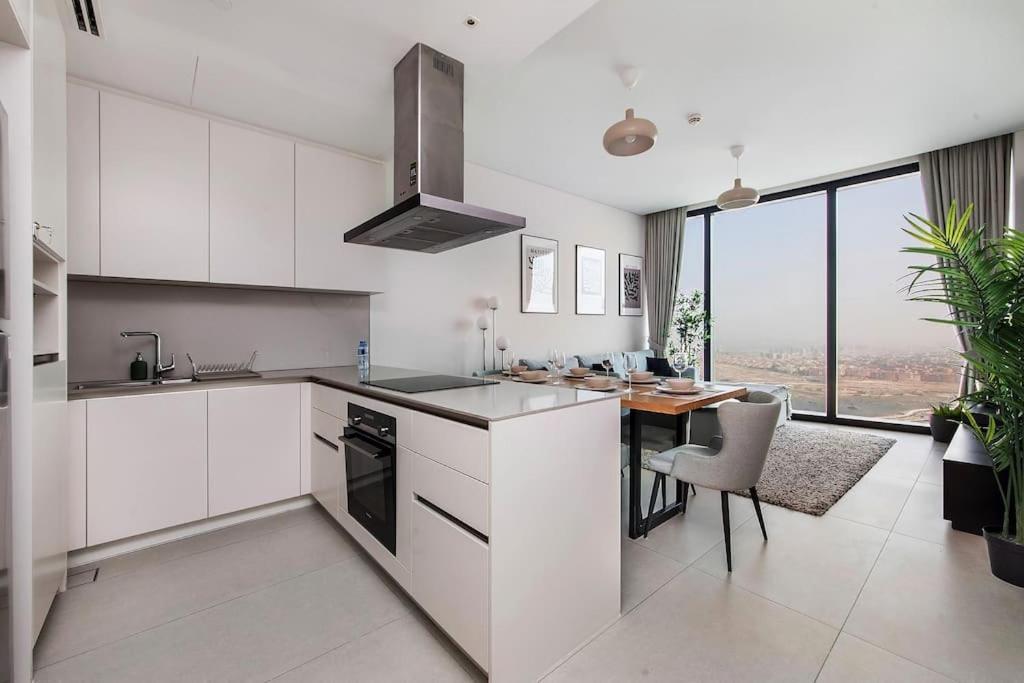 Famous Address Jbr High Floor Sea View Appartement