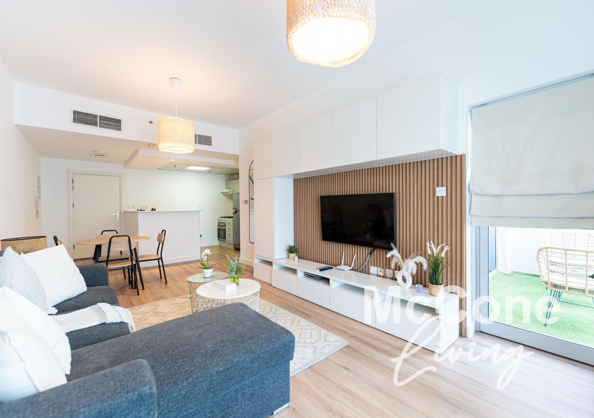 1br In Marina With Private Terrace & Pool Dubaï