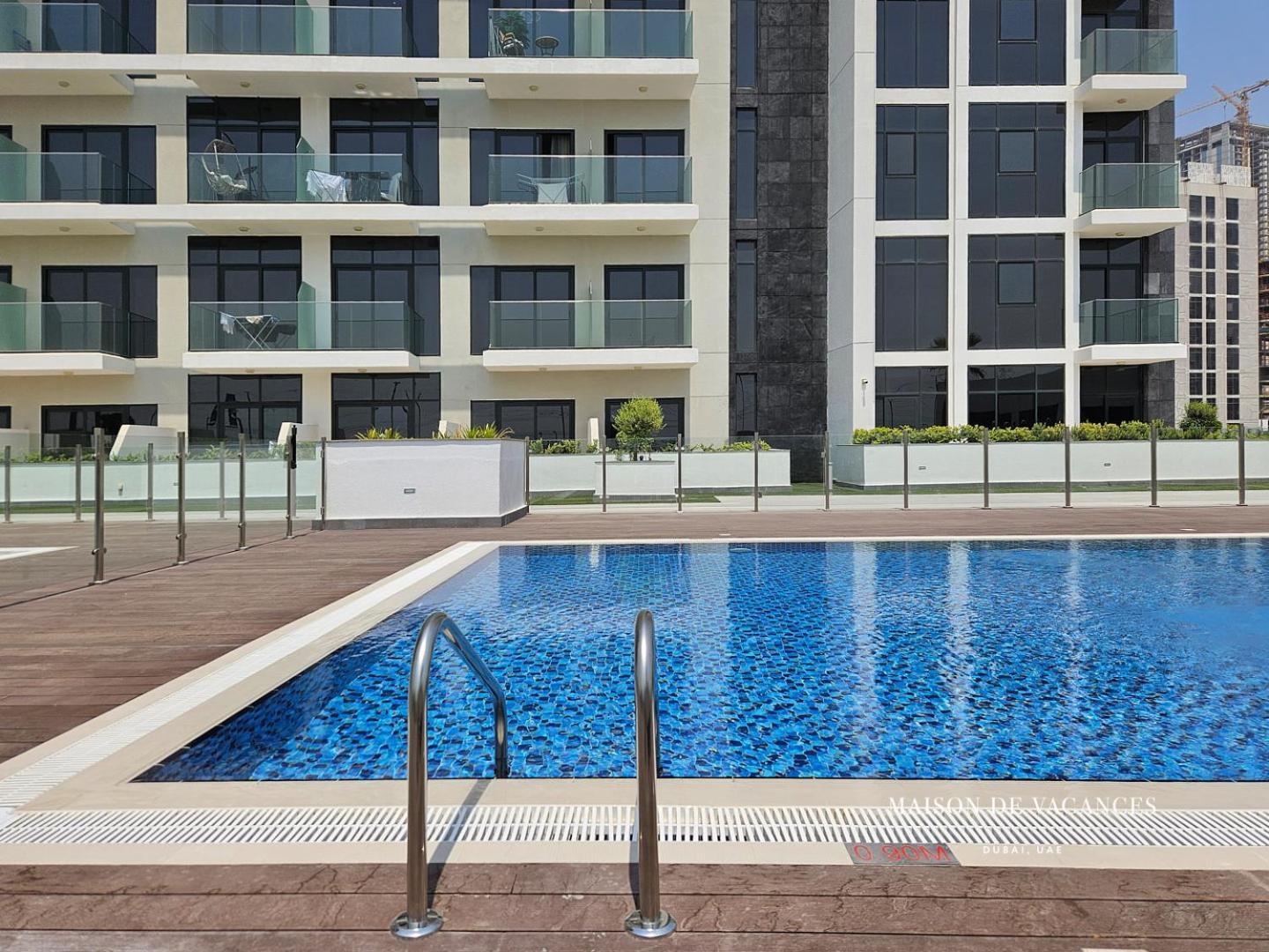 Comfortable 10mins Away From Mall Apartamento