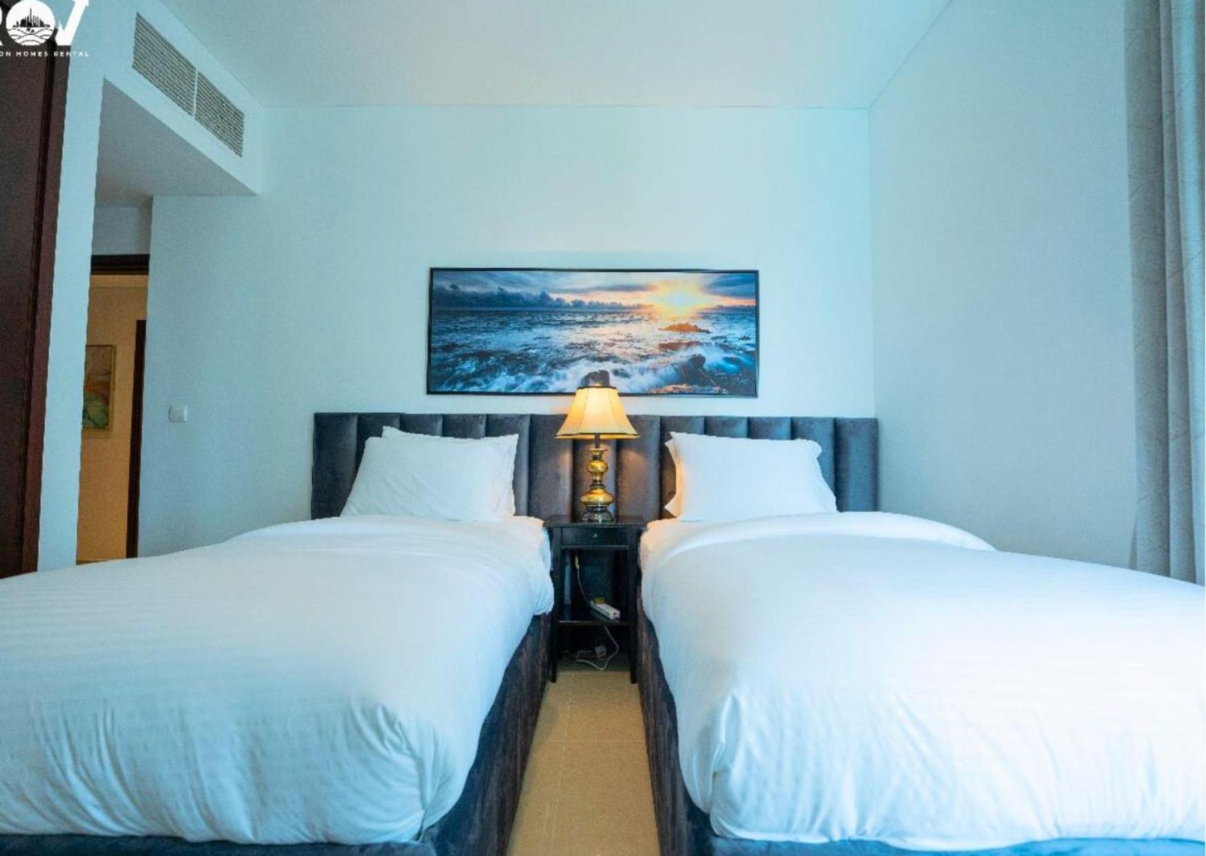 Luxurious 2br With Stunning Full Burj Khalifa View Apartemen