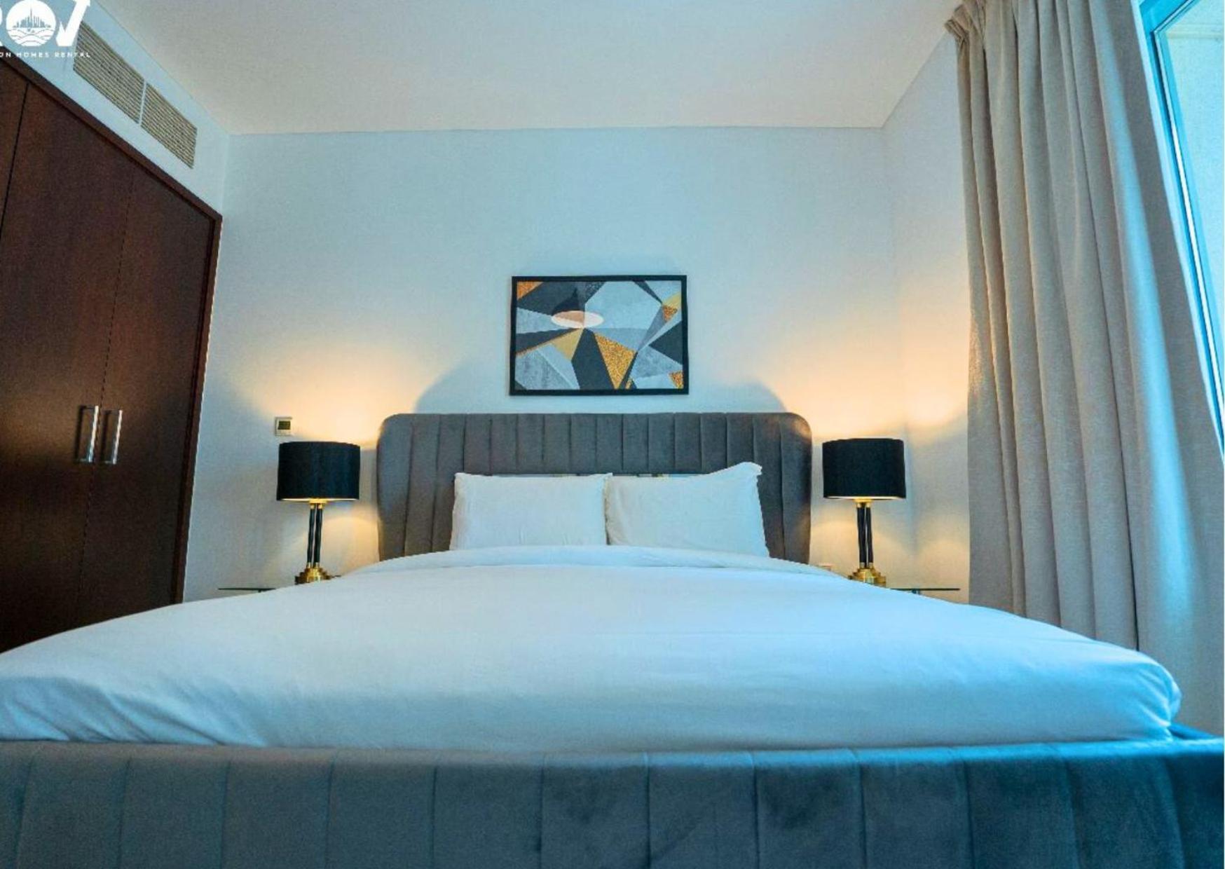 Apartemen Luxurious 2br With Stunning Full Burj Khalifa View Dubai
