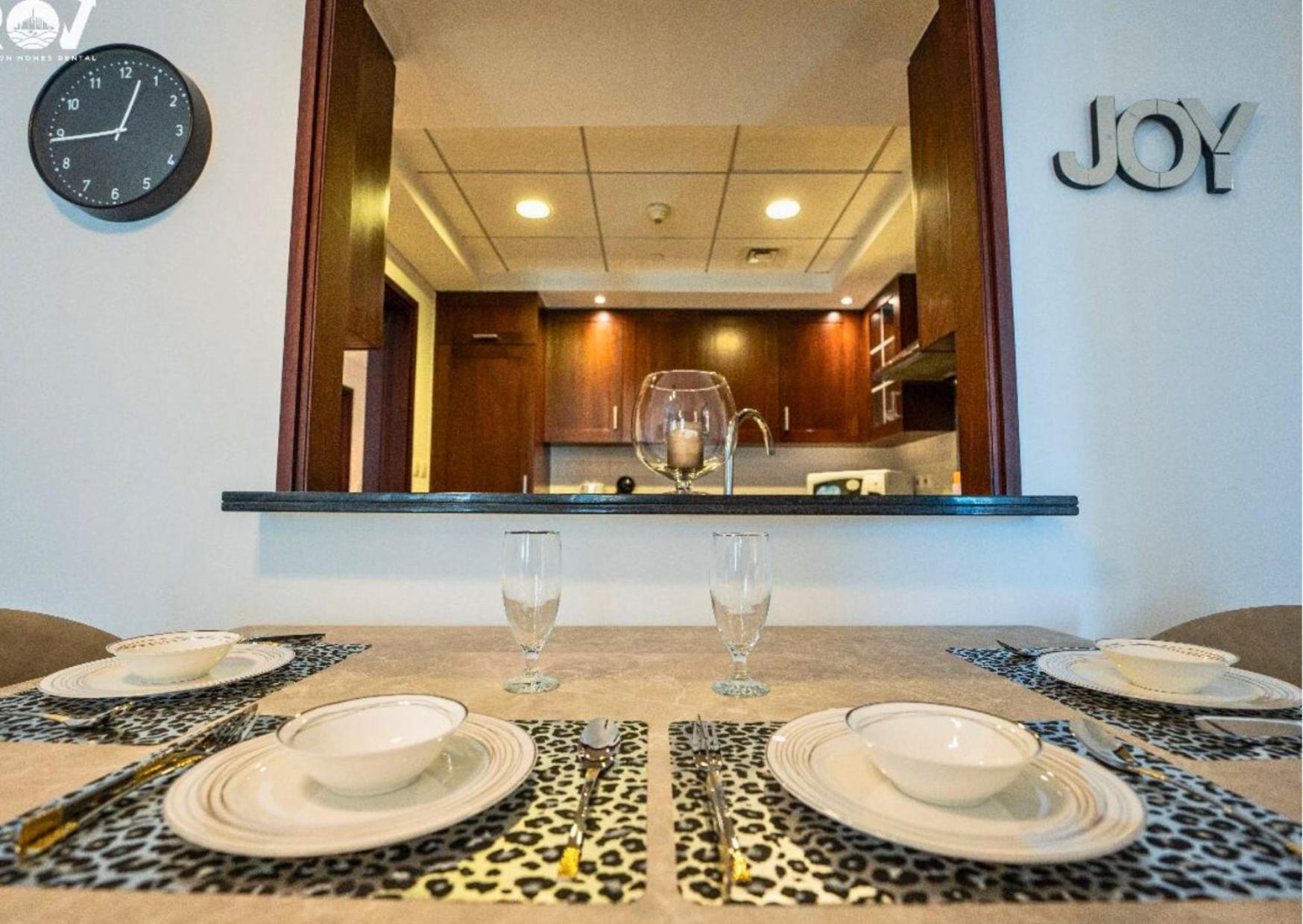 Luxurious 2br With Stunning Full Burj Khalifa View Apartemen