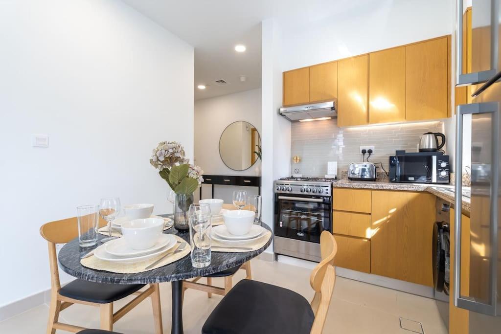 Mystic - Stylish High-rise Living With Premium Amenities Appartement