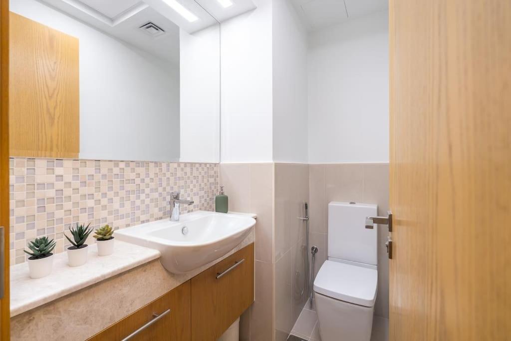 Mystic - Stylish High-rise Living With Premium Amenities *