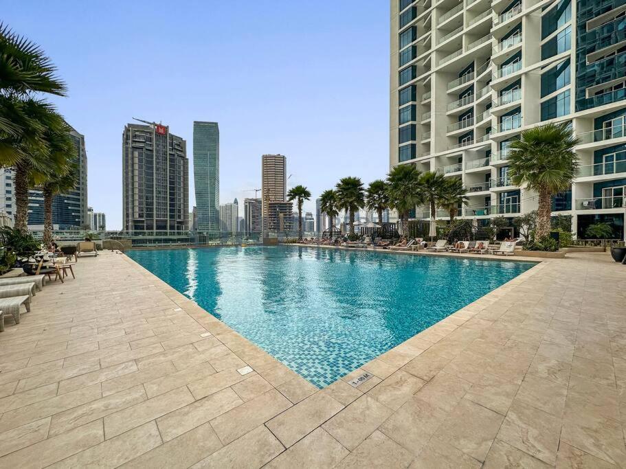 Elegant In Business Bay With Pool And Gym Dubaï