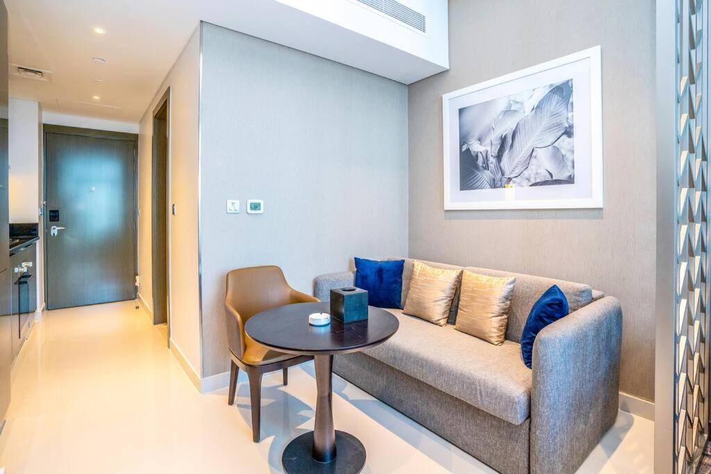 Elegant In Business Bay With Pool And Gym