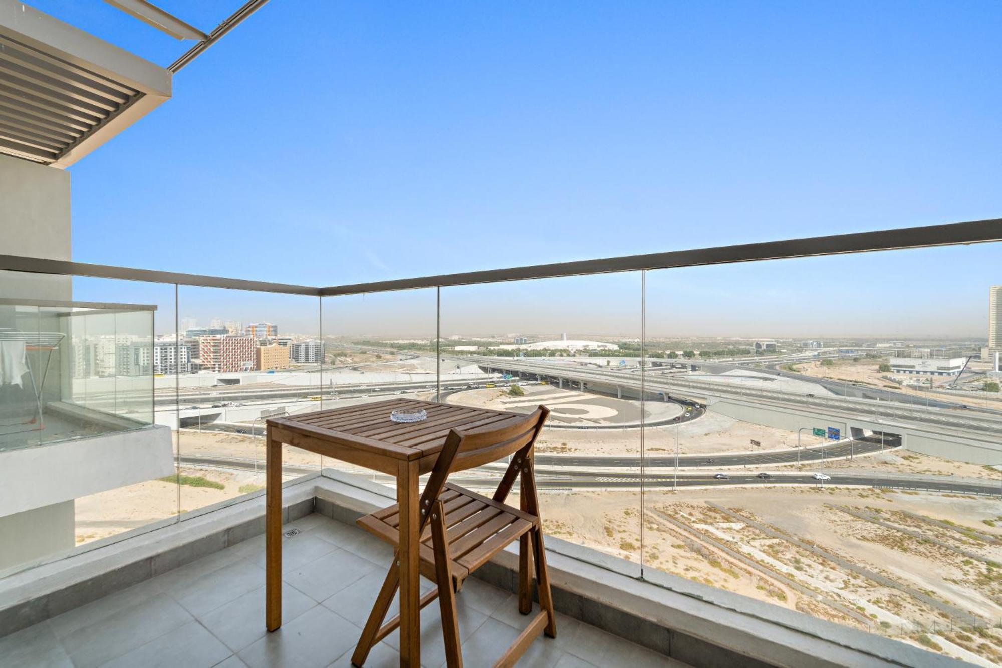 Stylish With A Gym, Pool, Bbq Area, Badminton Court Dubaï