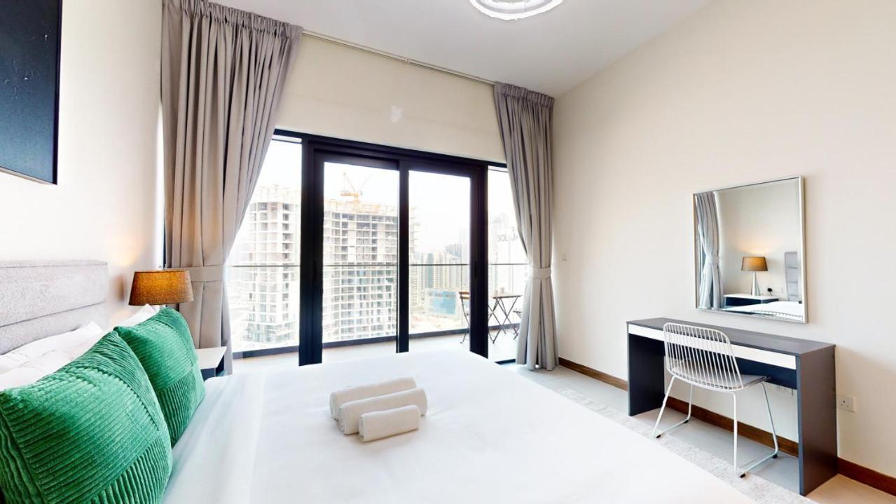 Sol Bay - One Bed With Distant Burj Khalifa View Dubaï