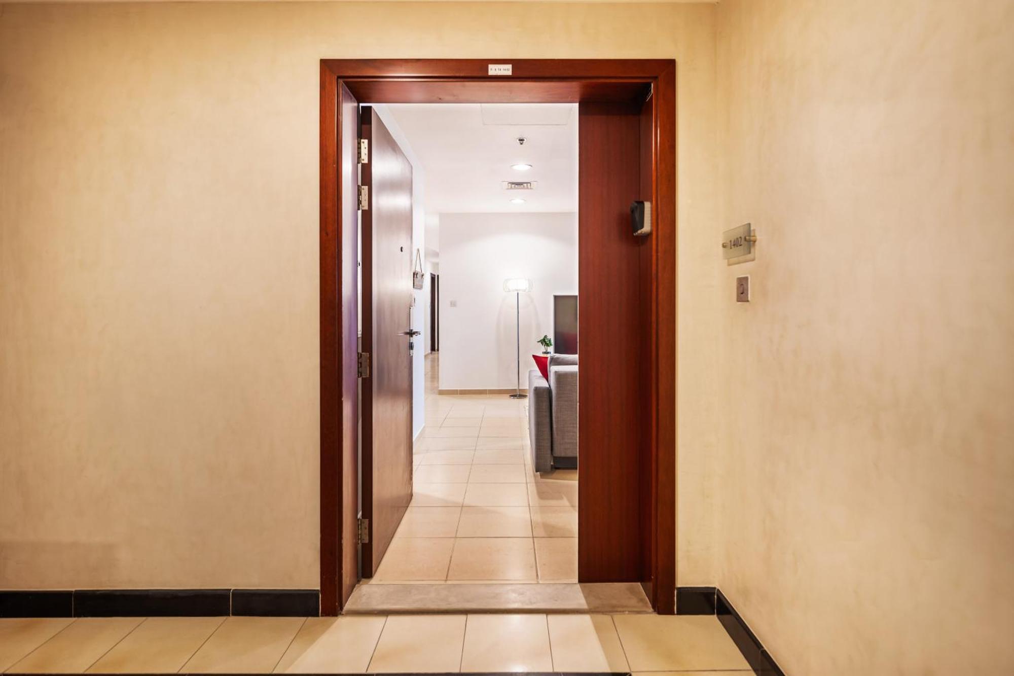 Brand New Spacious, Deluxe, 5br Maidroom On Jbr Walk Next To ,tram & Mall By La Buena Vida Homes * Dubaï