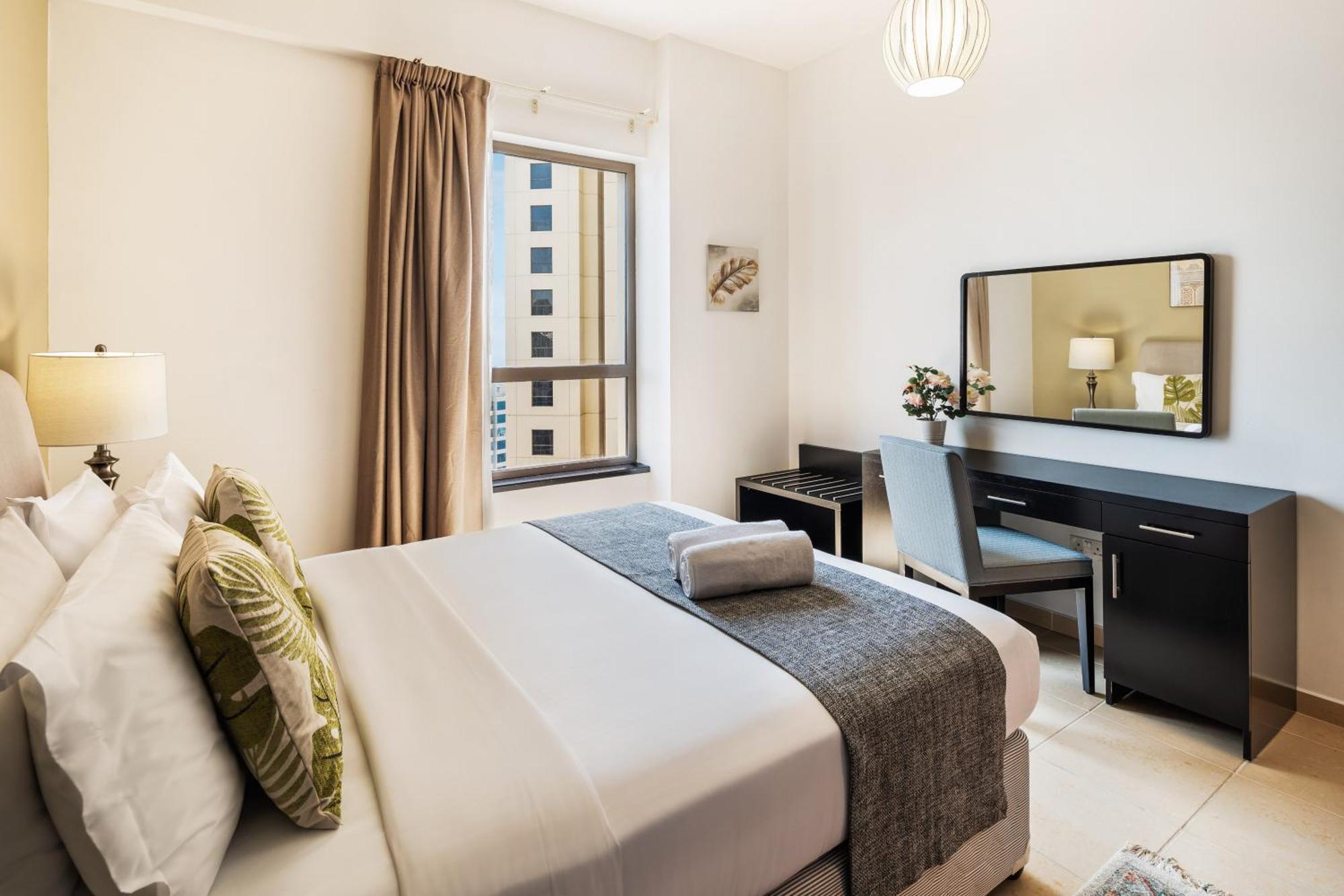 Brand New Spacious, Deluxe, 5br Maidroom On Jbr Walk Next To ,tram & Mall By La Buena Vida Homes Appartement Dubaï