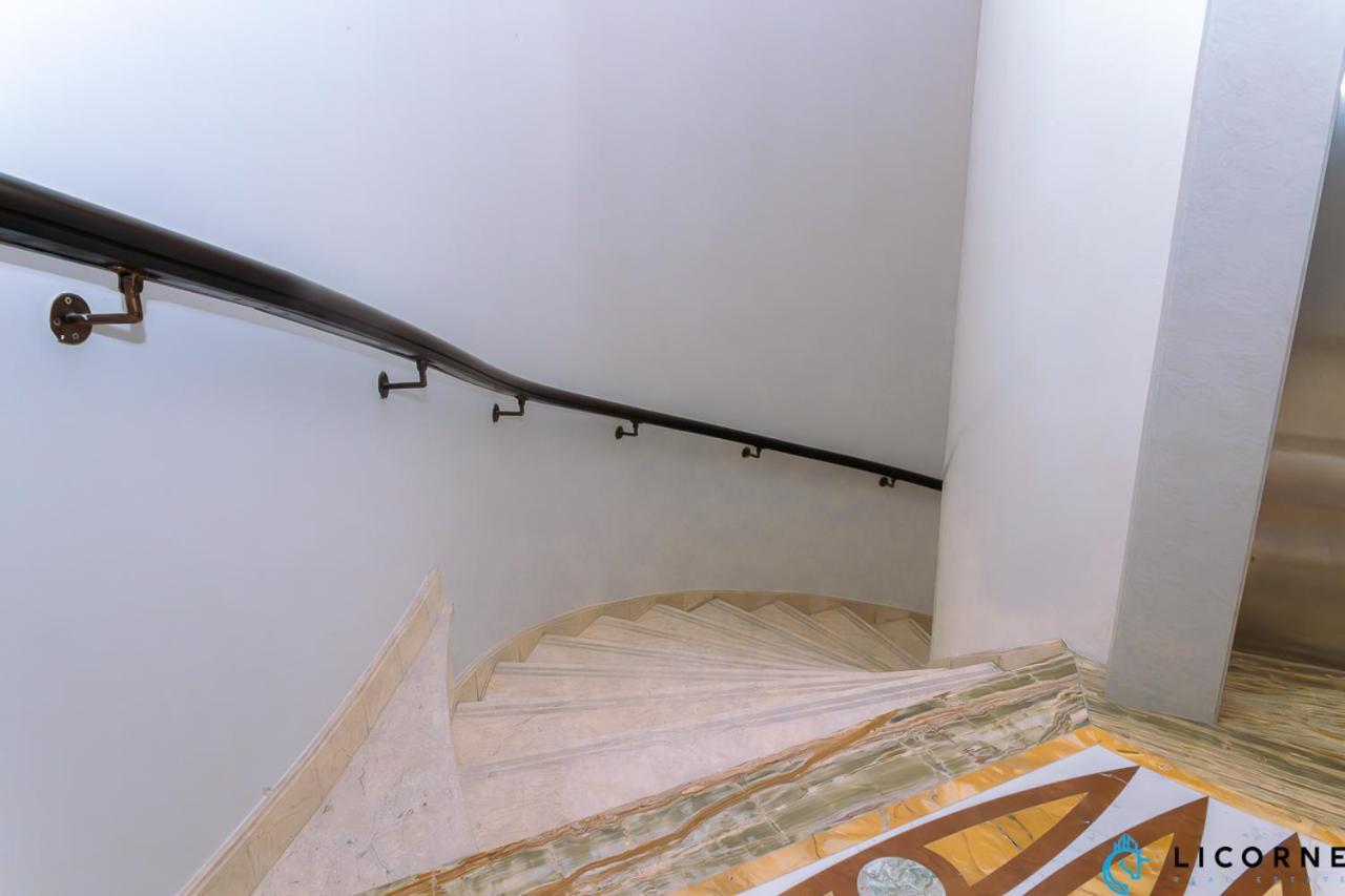 The Beachfront Oasis - Private & Shared Hospedagem domiciliar *