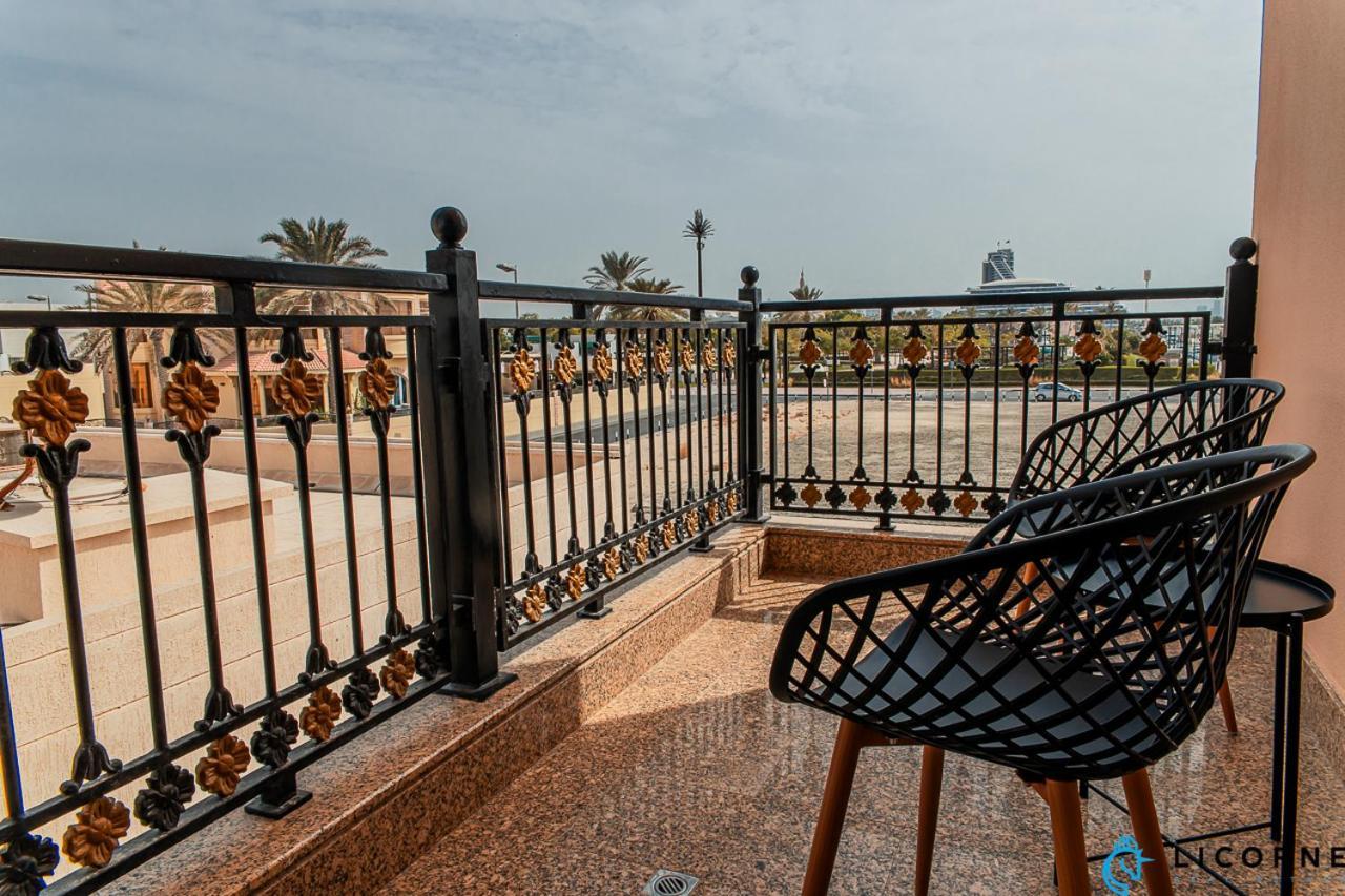 The Beachfront Oasis - Private & Shared Hospedagem domiciliar *