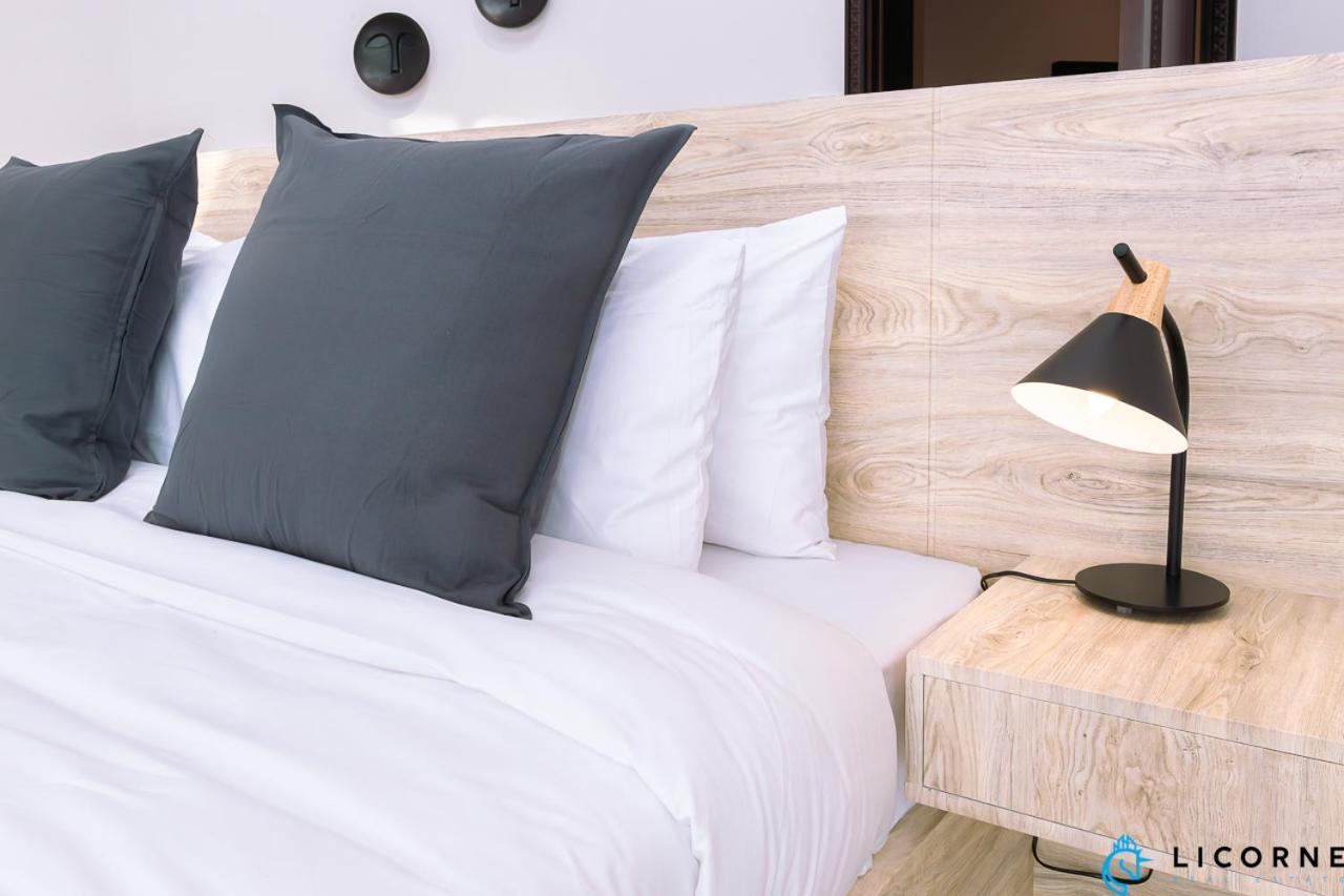 The Beachfront Oasis - Private & Shared Hospedagem domiciliar