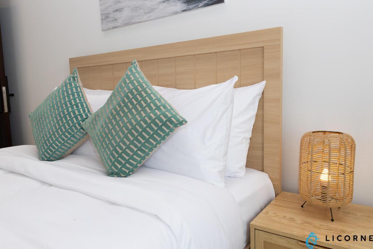 The Beachfront Oasis - Private & Shared * Dubai
