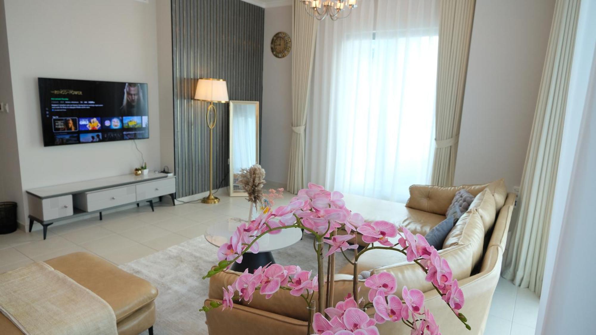 Ace Luxe, 2br, Downtown, Burj Khalifa & Fountain View, 5 Mins Walk To Mall * Dubaï