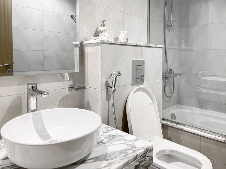 Damac Aykon 2 Bedroom Business Bay - Ezytrac