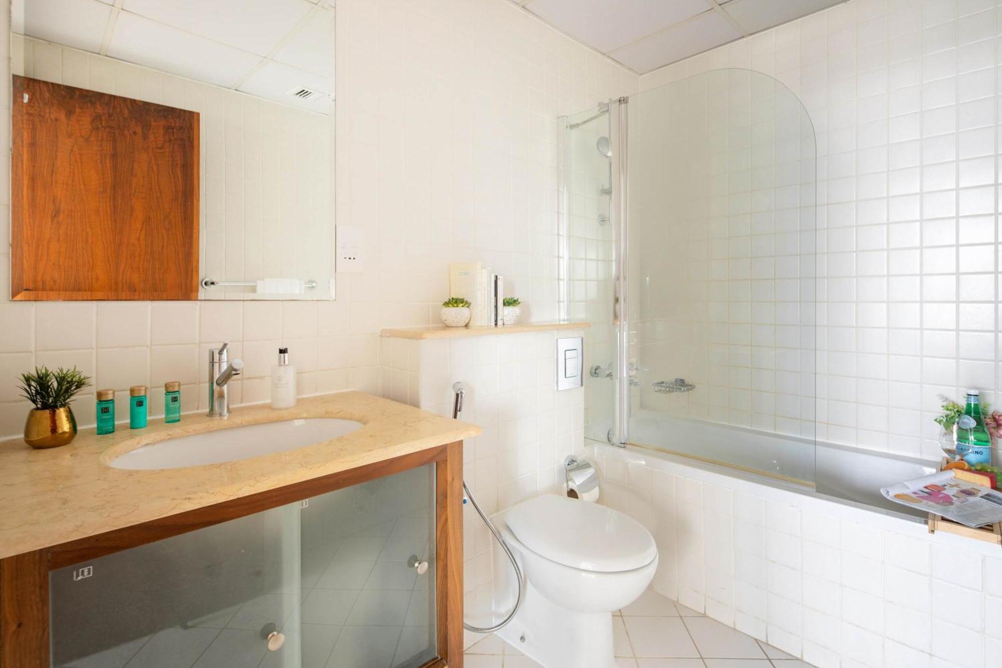 Frank Porter - Marina Quays Villa Dubai
