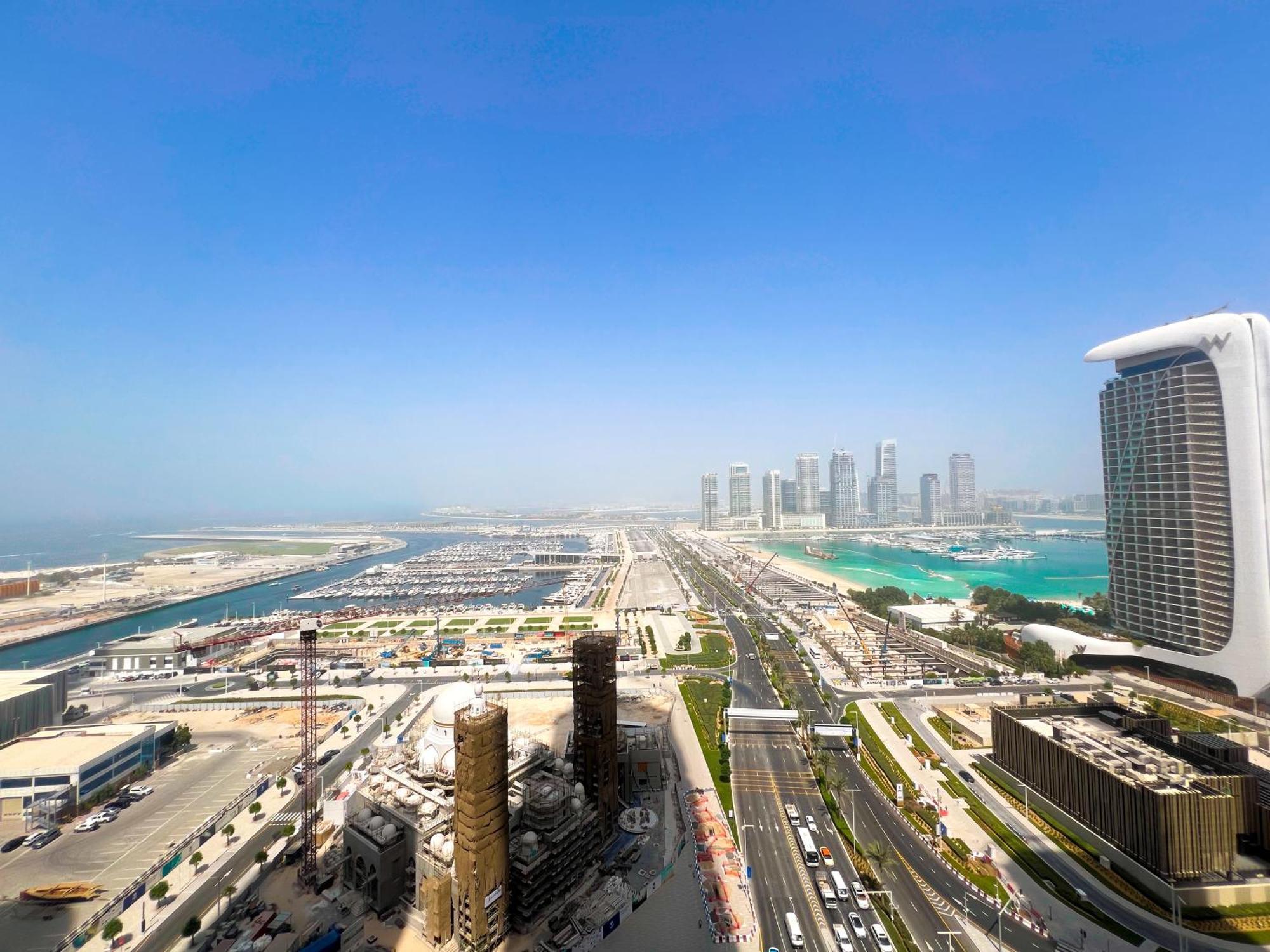 Stunning 2br In Marina With Amazing Views