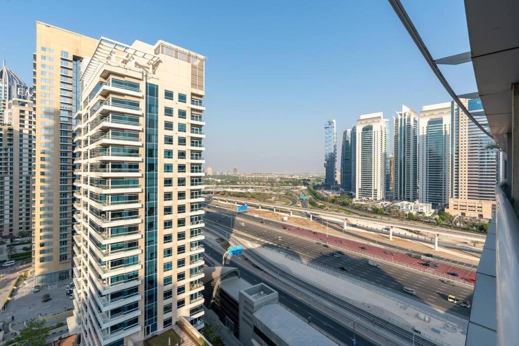 Large Attached To Metro - Marina Diamond3 Apartemen *