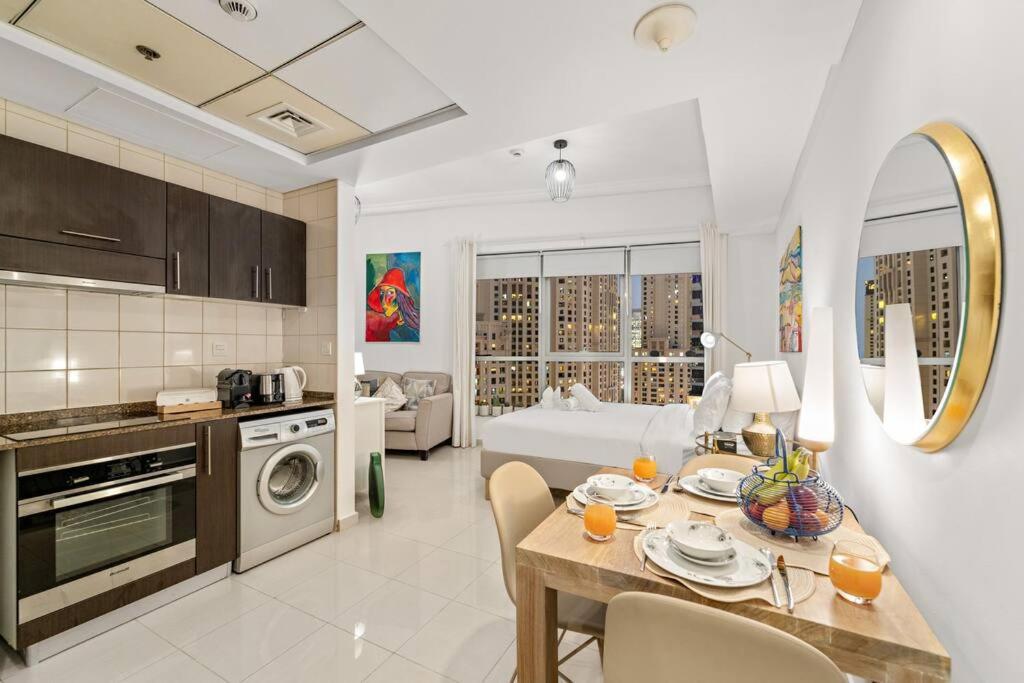 First Class Cozy Urban Retreat Apartment