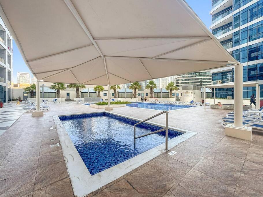 First Class Cozy Urban Retreat Apartment Dubai