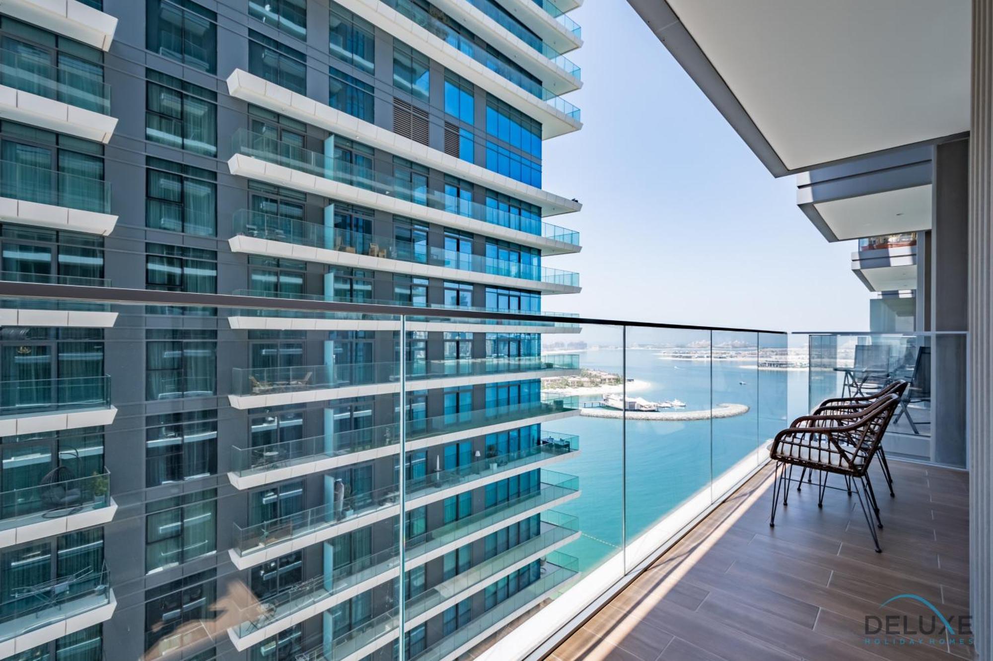 Luxurious 1br At Isle Tower 1 Emaar Beachfront, Marina By Deluxe Homes * Dubaï