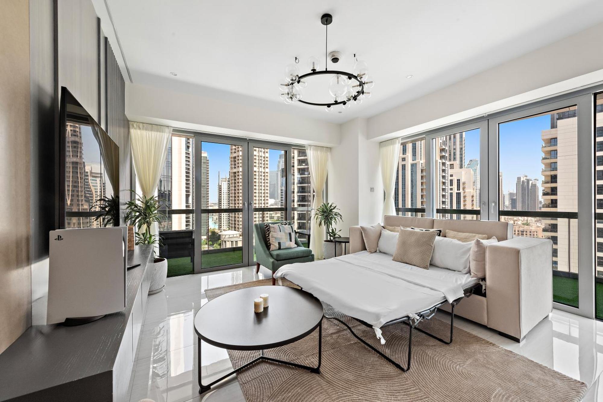 First Class 2br With Full Boulevard View *