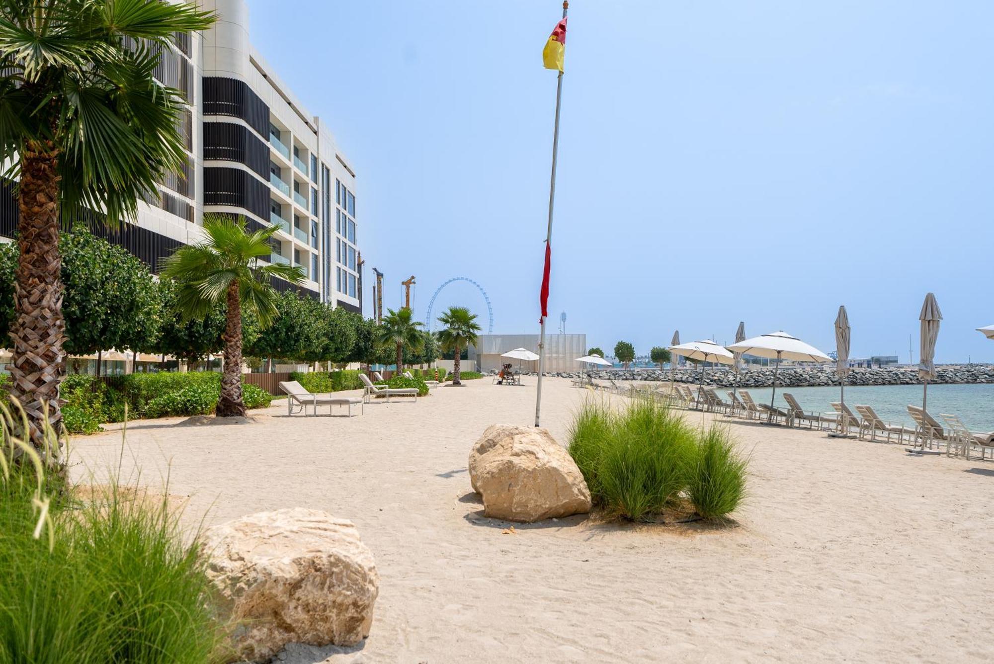 Opulent & Chic - 1 Bedroom - Beachfront