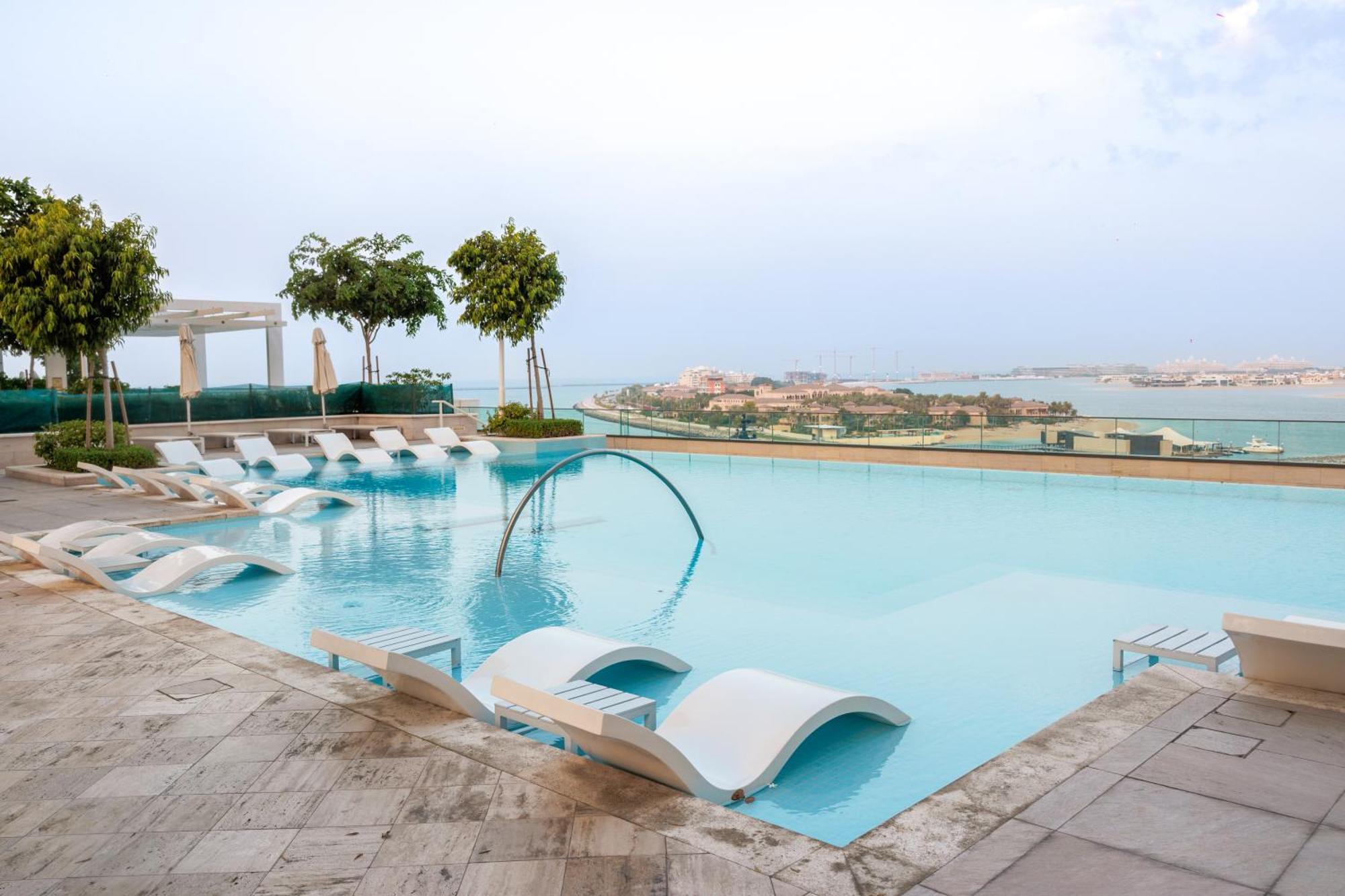 Opulent & Chic - 1 Bedroom - Beachfront * Dubaï