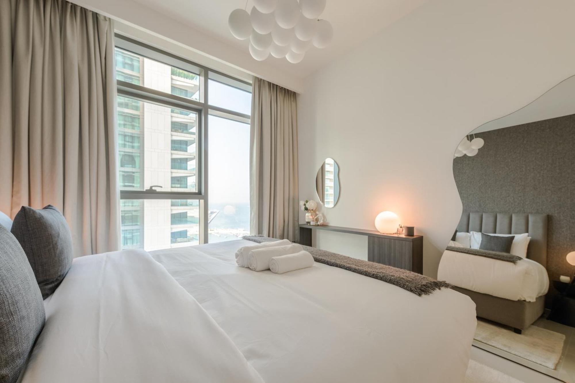 Opulent & Chic - 1 Bedroom - Beachfront Appartement *