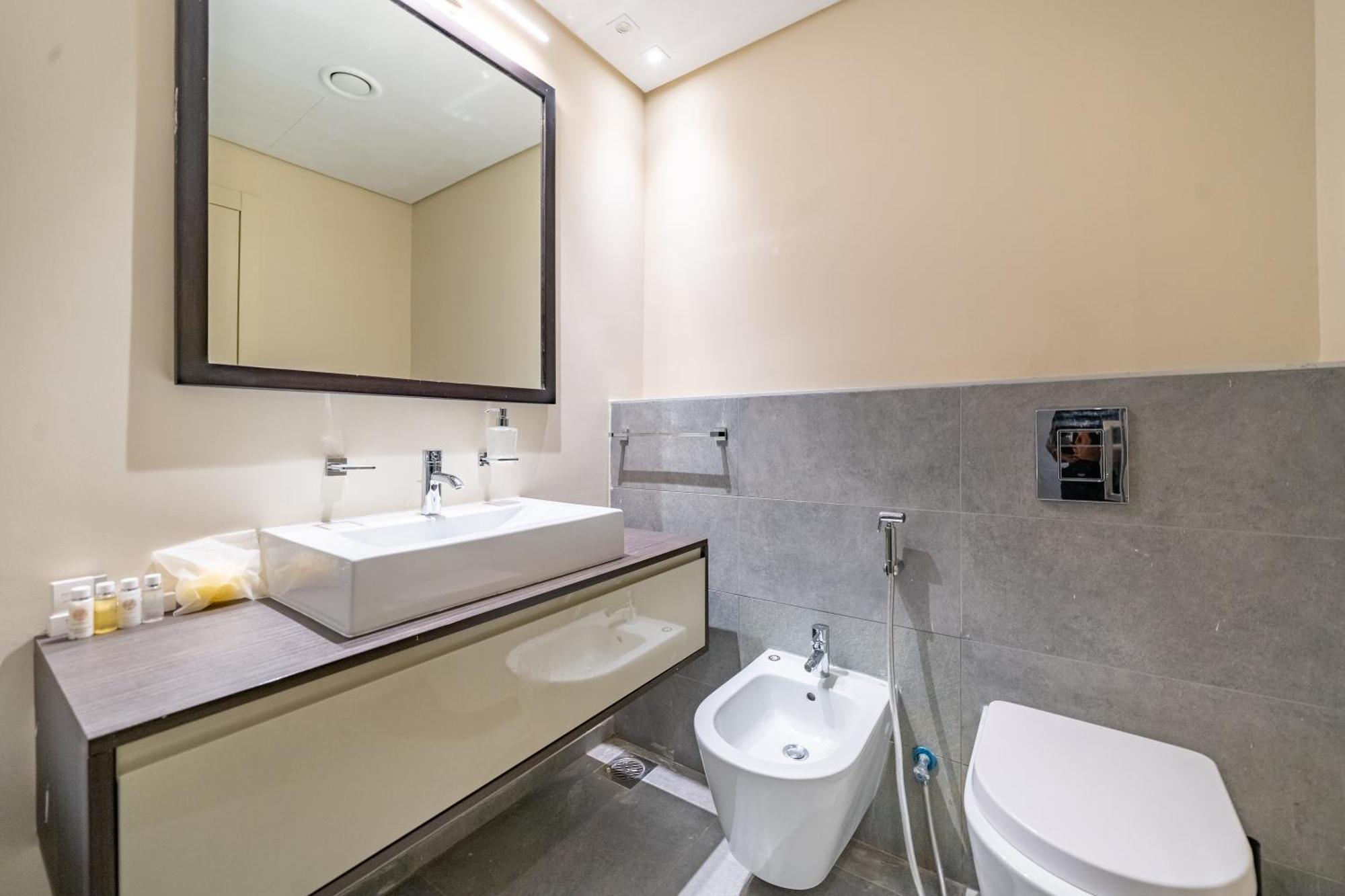 Appartement Elegant In Park View Tower Jvc *