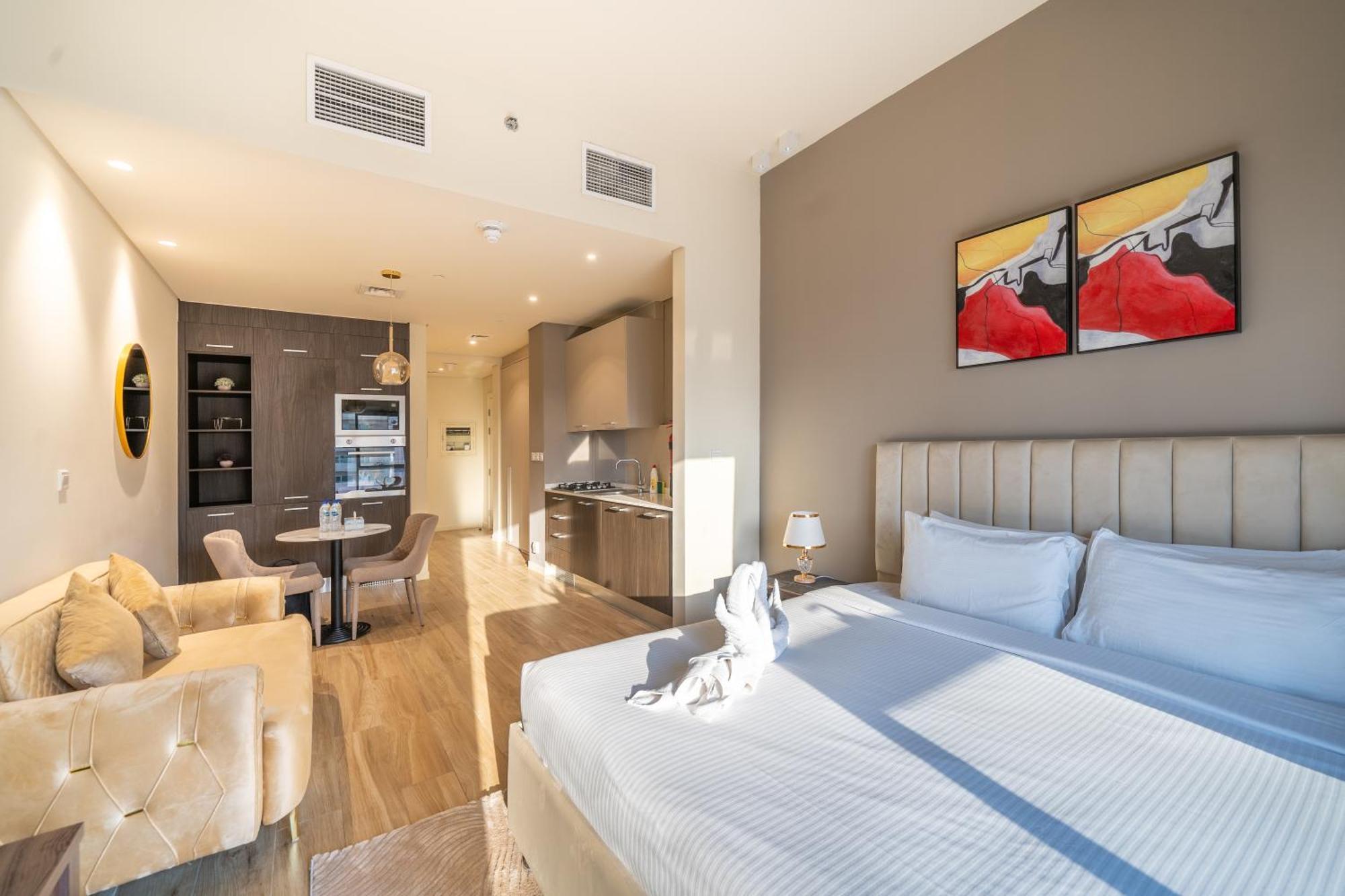 Elegant In Park View Tower Jvc Appartement