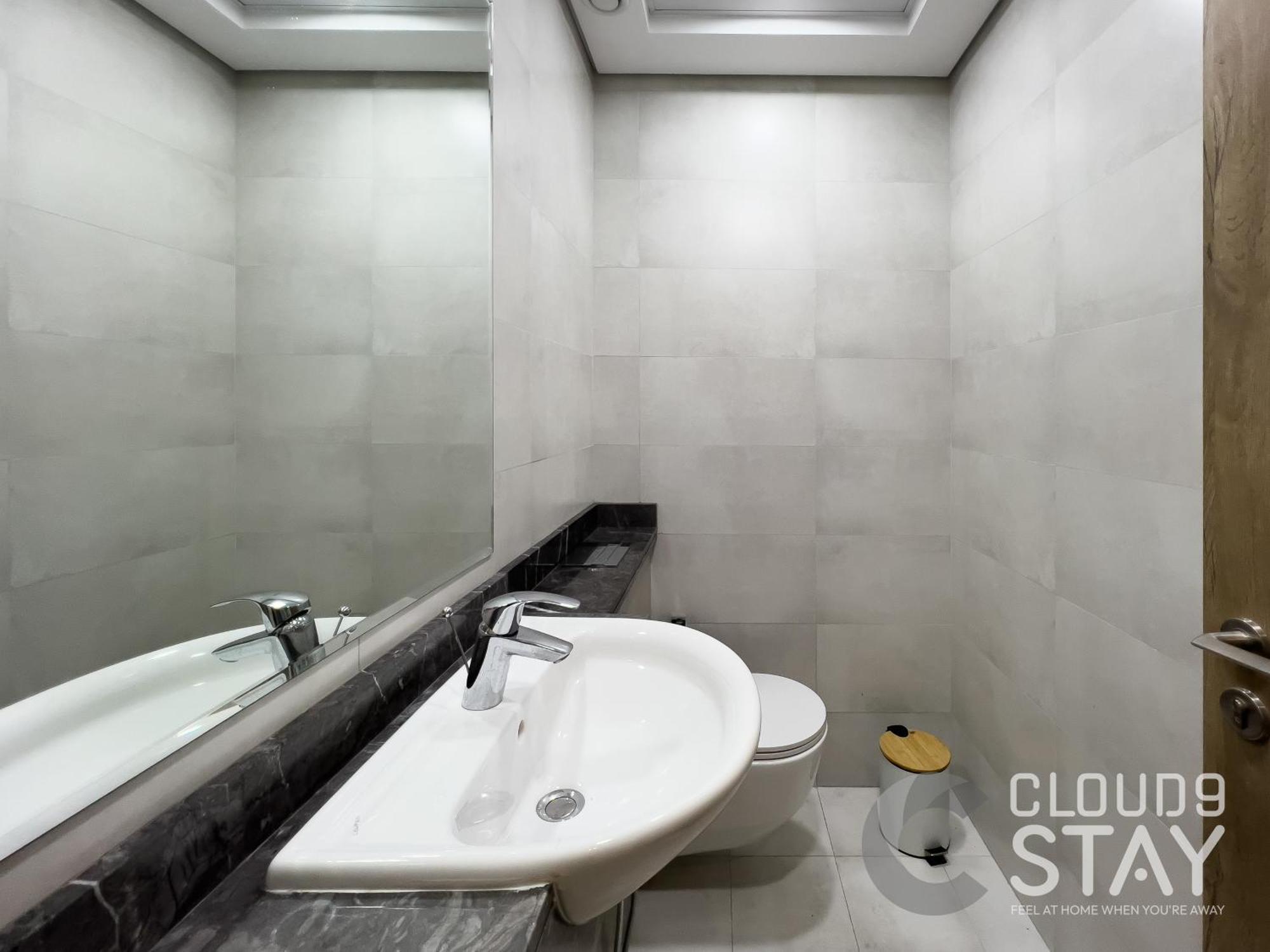 Cloud 9 - The Bay Tower * Dubai