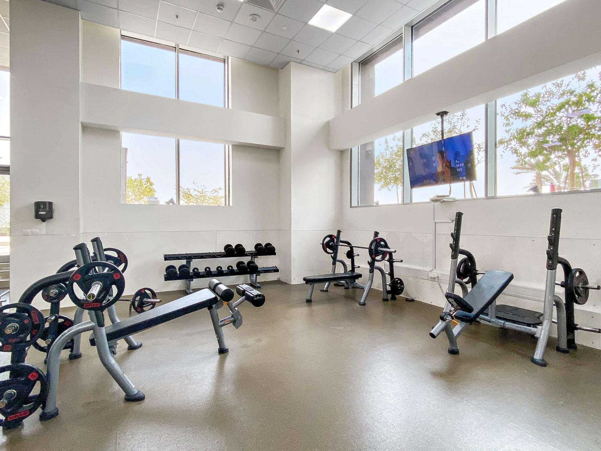 Spacious 1br In Habtoor With Canal Views & Close To Mall Dubai