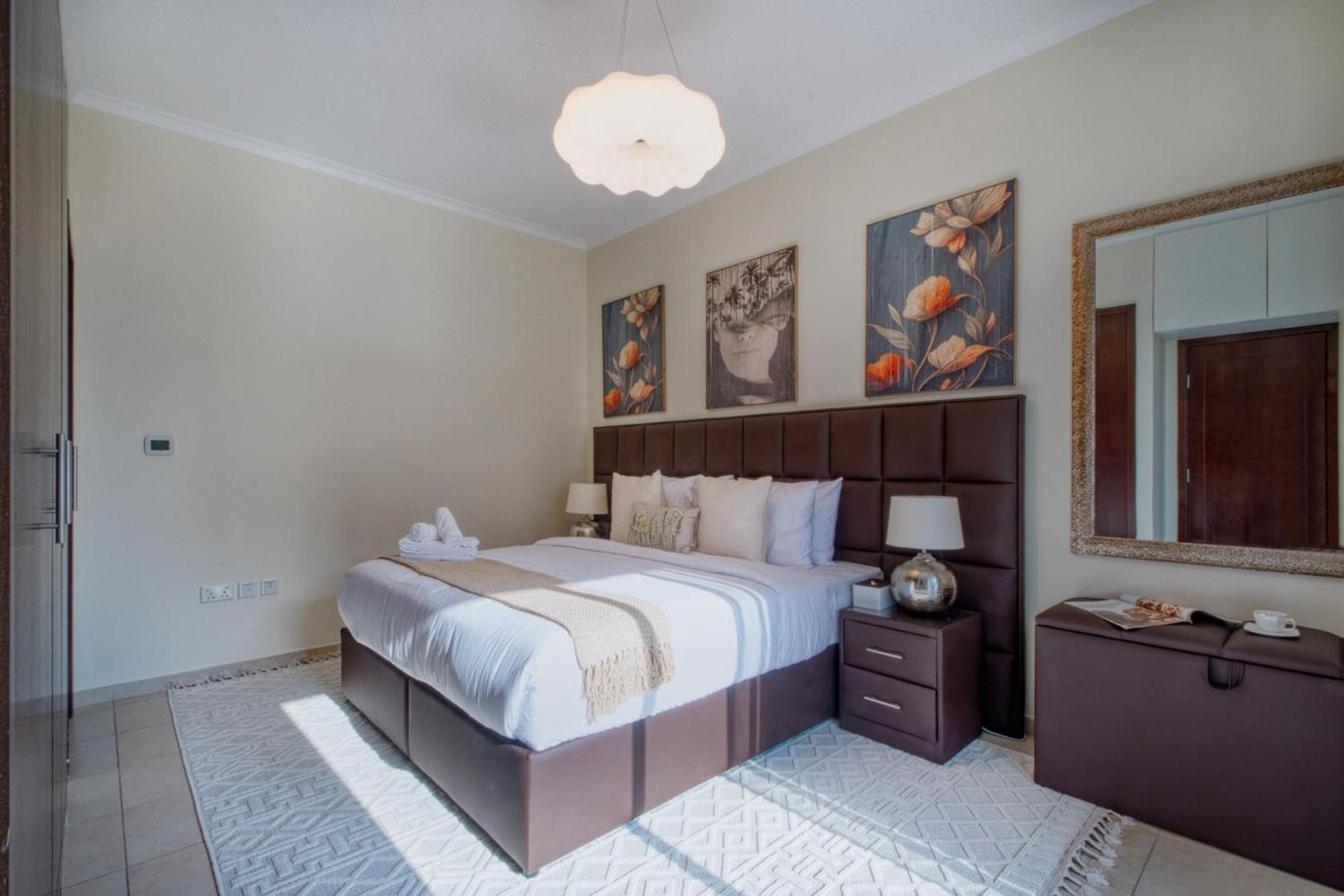 Lejlighed Luxury 1-bedroom With Burj Khalifa View *