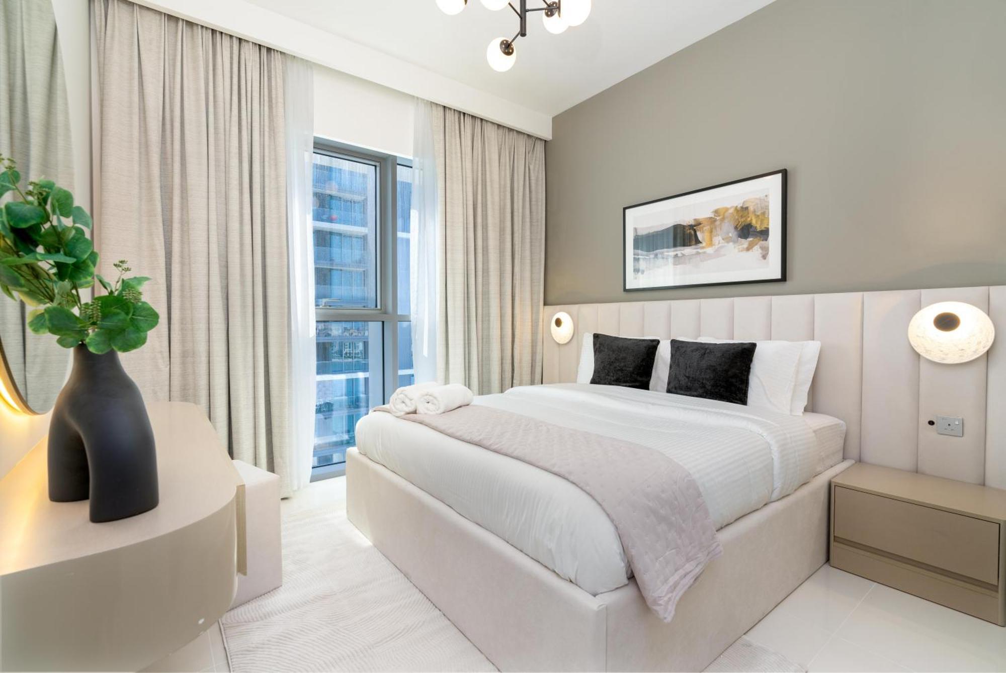 Isle Tower 2 - Beachfront Stunning - Full Sea Views * Dubai