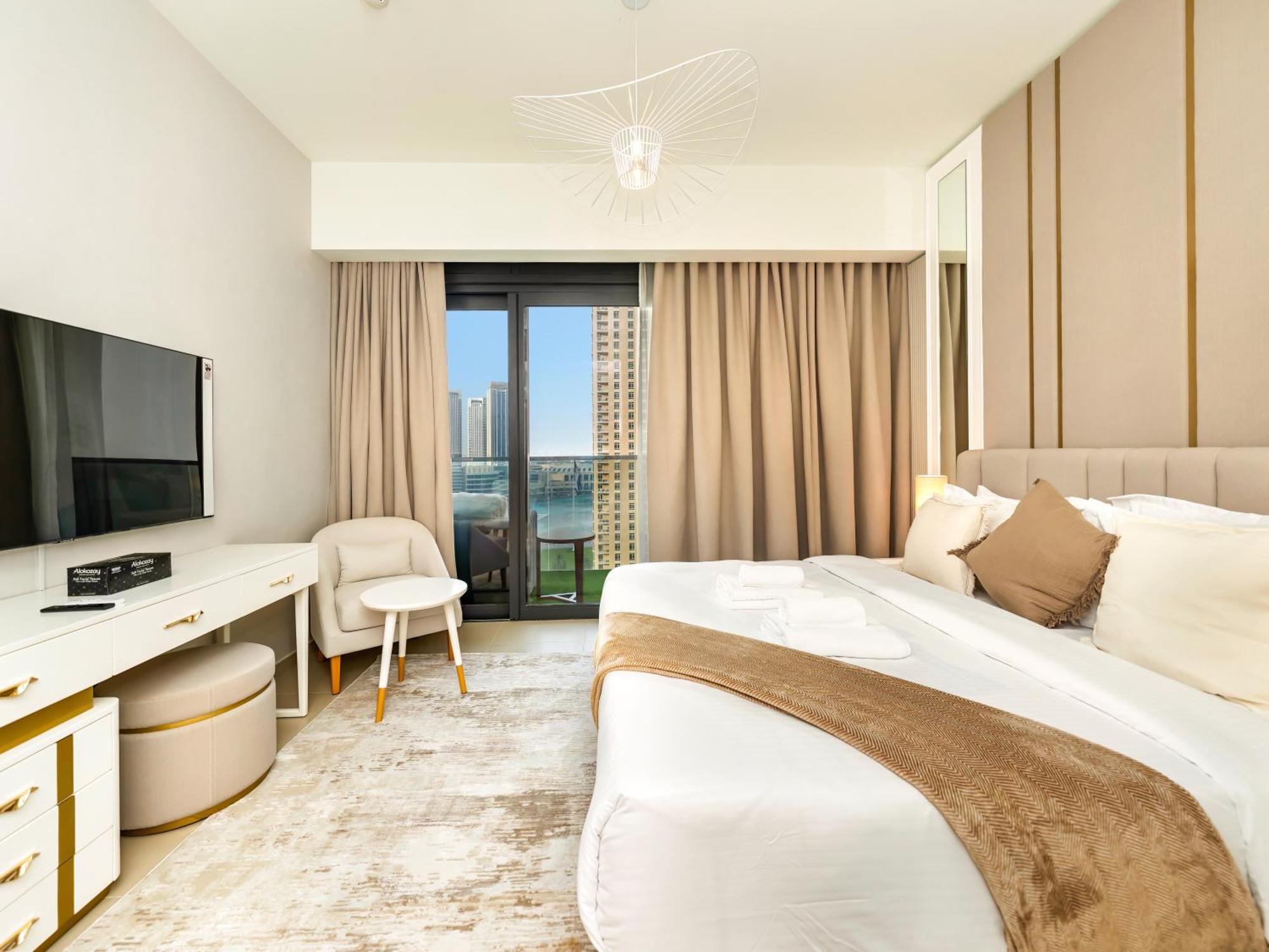 Exquisite 2 Bedroom I Burj Khalifa & Fountain Views I Free Gym, Pool, Parking, Wi-fi And Ps5 I By Skyline Serenity Apartamento *